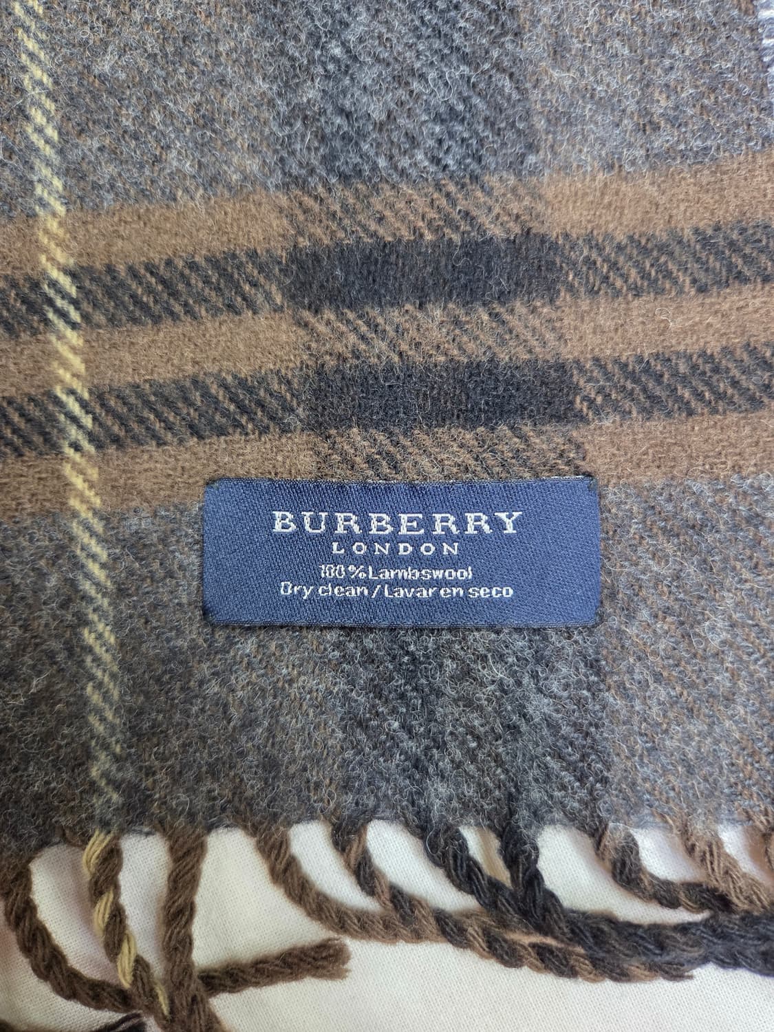 버버리 초코브라운 목도리 상품이미지4