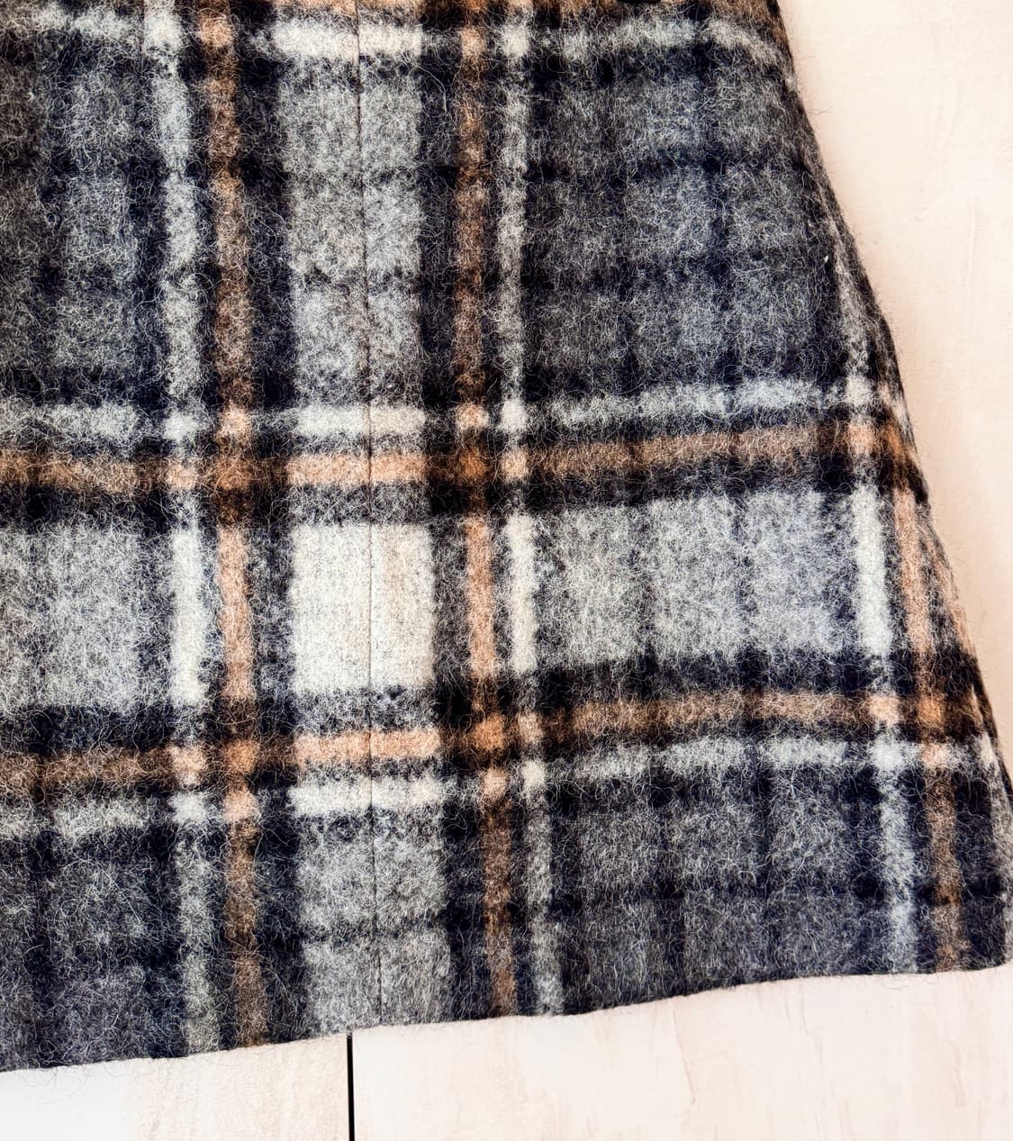 (파격할인)새상품 컨디션 COS 울 체크 패턴 미니 스커트 EUR 38( 상품이미지9