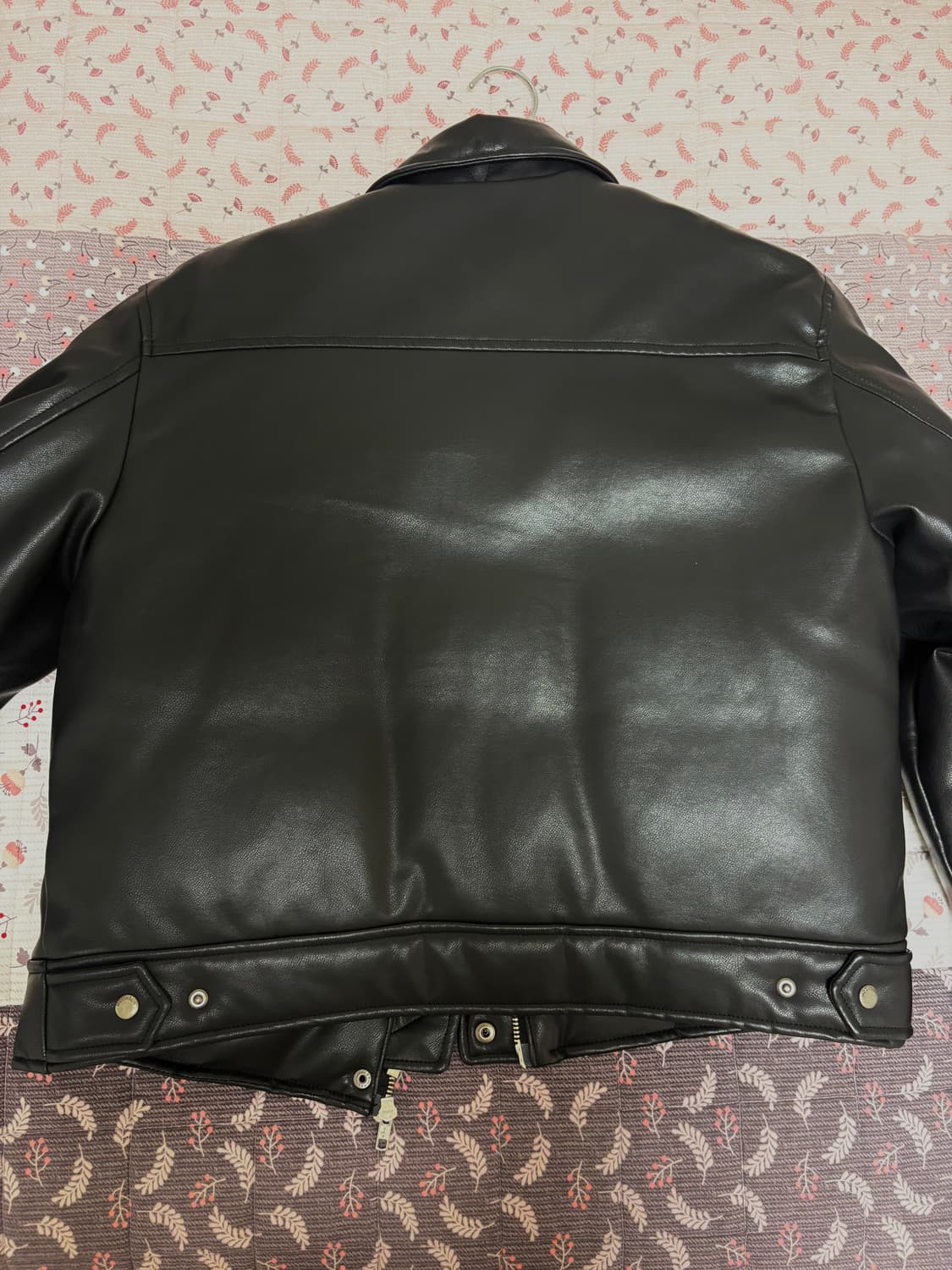 문선_비건 레더 구스다운 블루종(블랙) 상품이미지4