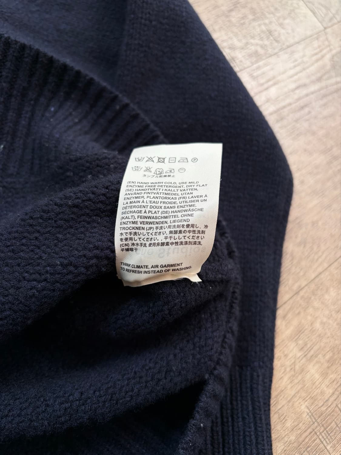 Acne Studios 네이비 울 집업 니트 S 상품이미지4