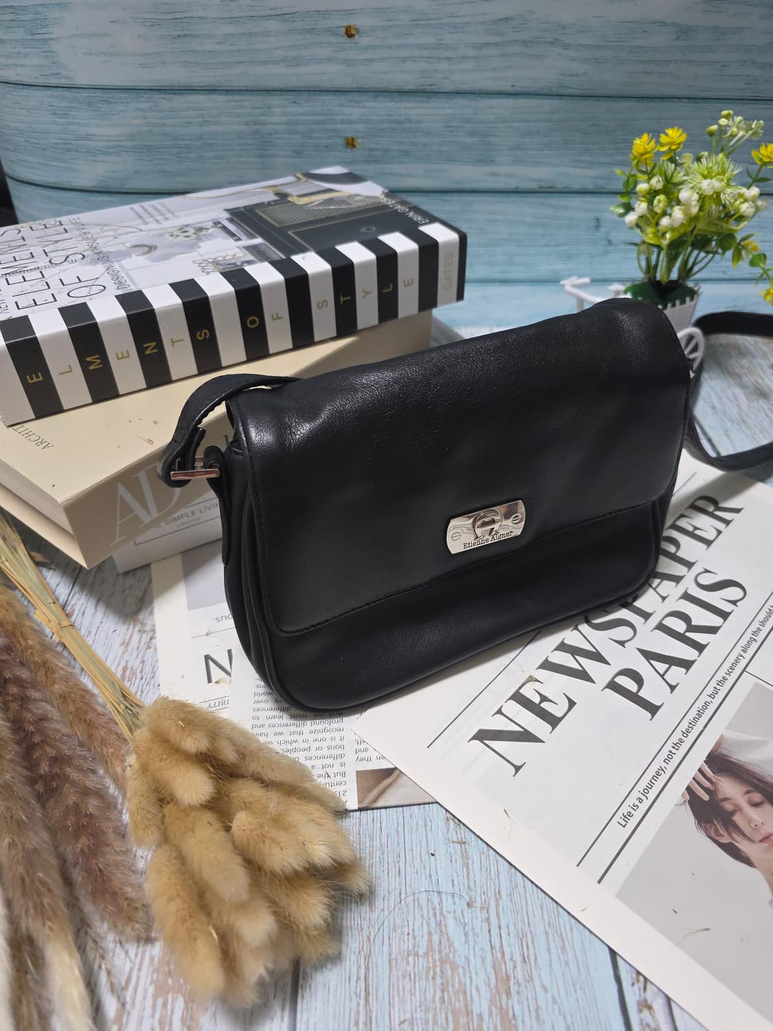 아이그너 Etienne Aigner 소가죽 블랙 숄더백 상품이미지2