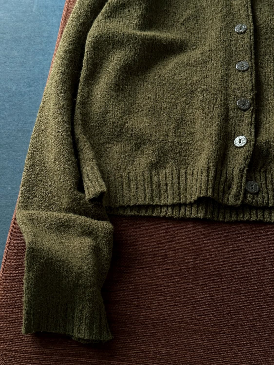Light fabric natural design knit cardiga 상품이미지3