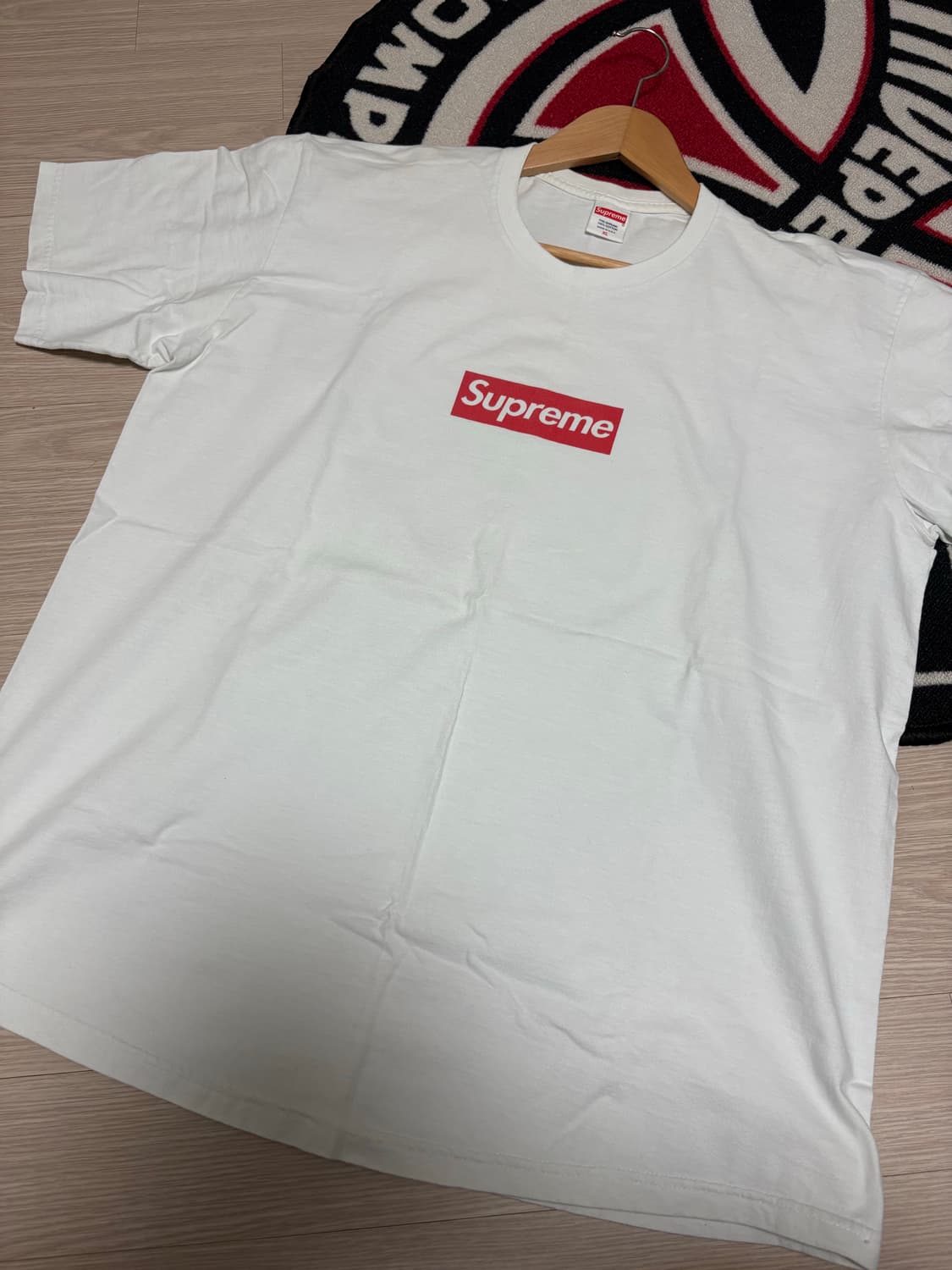 슈프림 웨스트 할리우드 박스로고 반팔 XL 상품이미지1