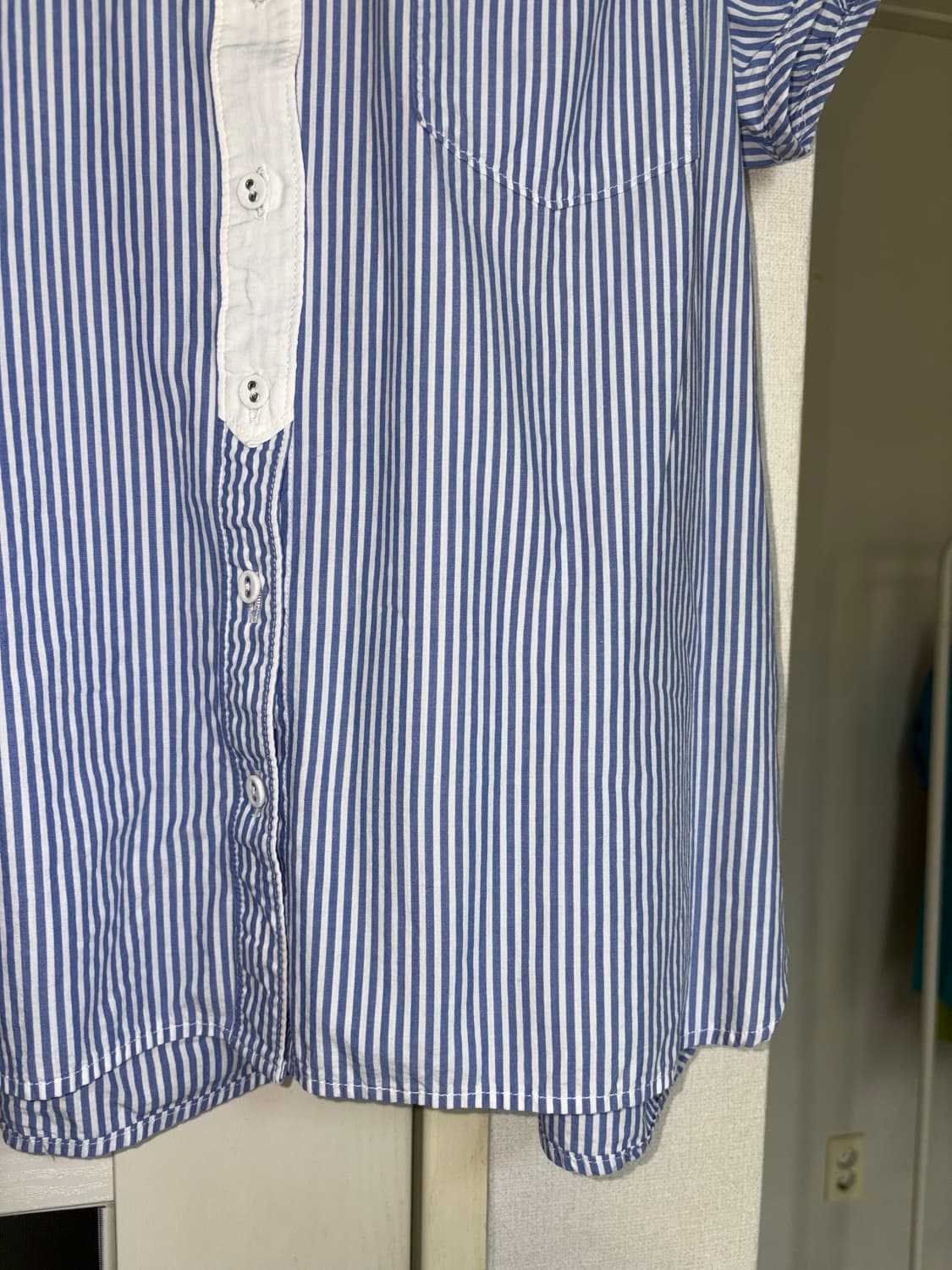 블루 스트라이프 둥근카라 블라우스 상품이미지3