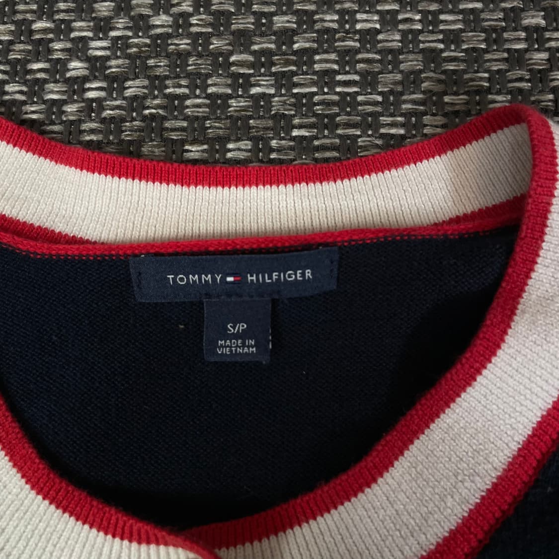 타미힐피거 네이비 레드 포인트 라운드 니트 가디건 S 상품이미지4