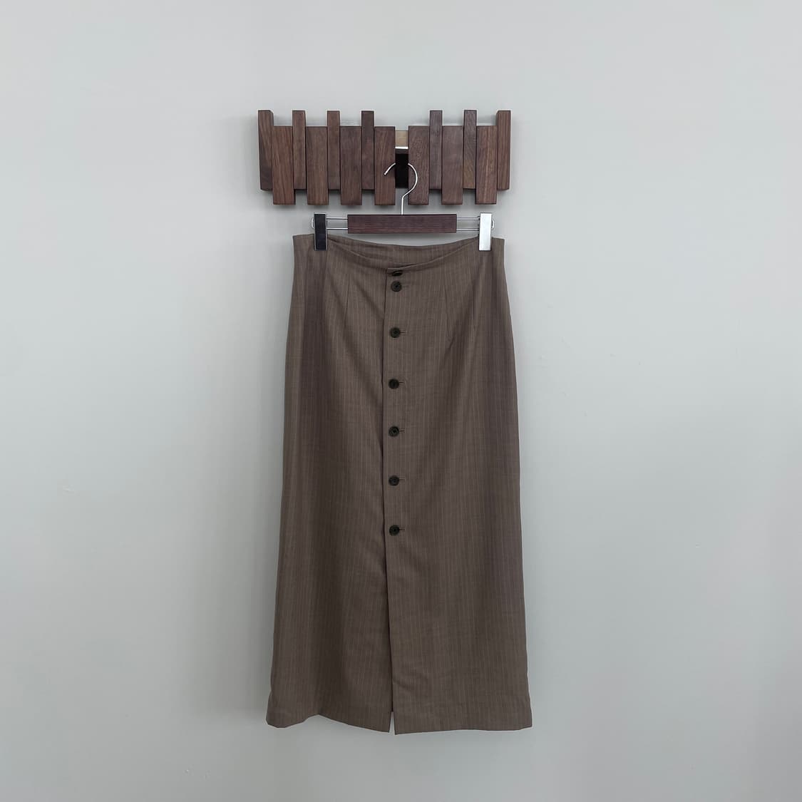 마가렛호웰 풀 버튼 롱 스커트 상품이미지1