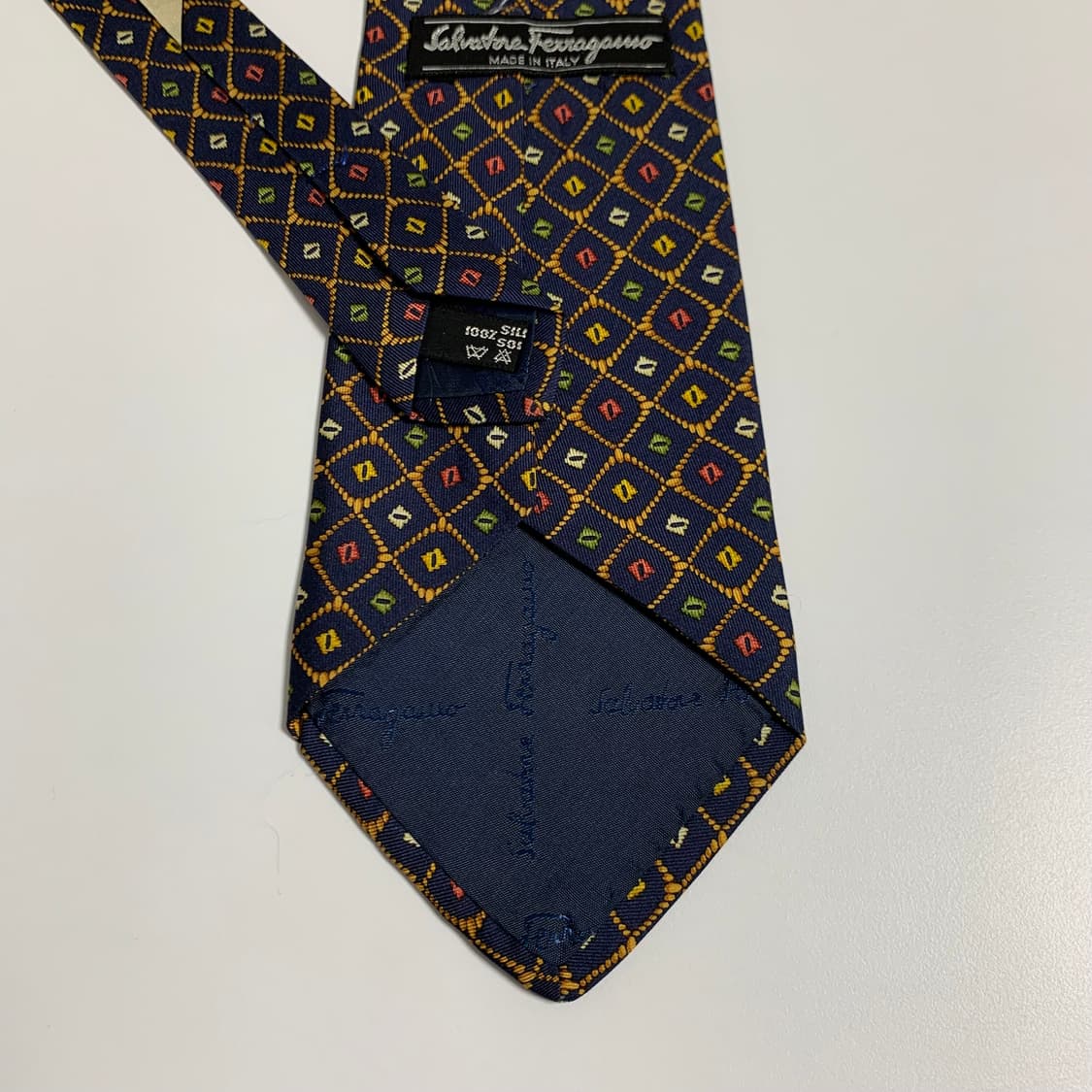 살바토레 페레가모(Ferragamo) 명품넥타이 A+등급 9.4cm 상품이미지6
