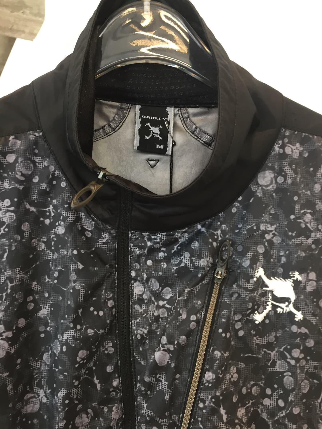 Oakley Black Printed Windbreaker Jacket 상품이미지4