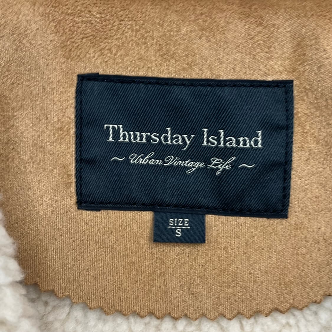 써스데이아일랜드 여성 무스탕 85-160(S) 상품이미지3