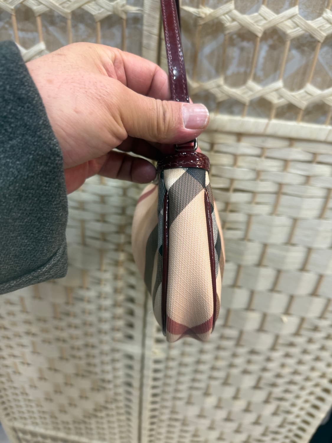 정품 버버리 노바체크 페이던트 미니숄더백 팝니다 상품이미지4