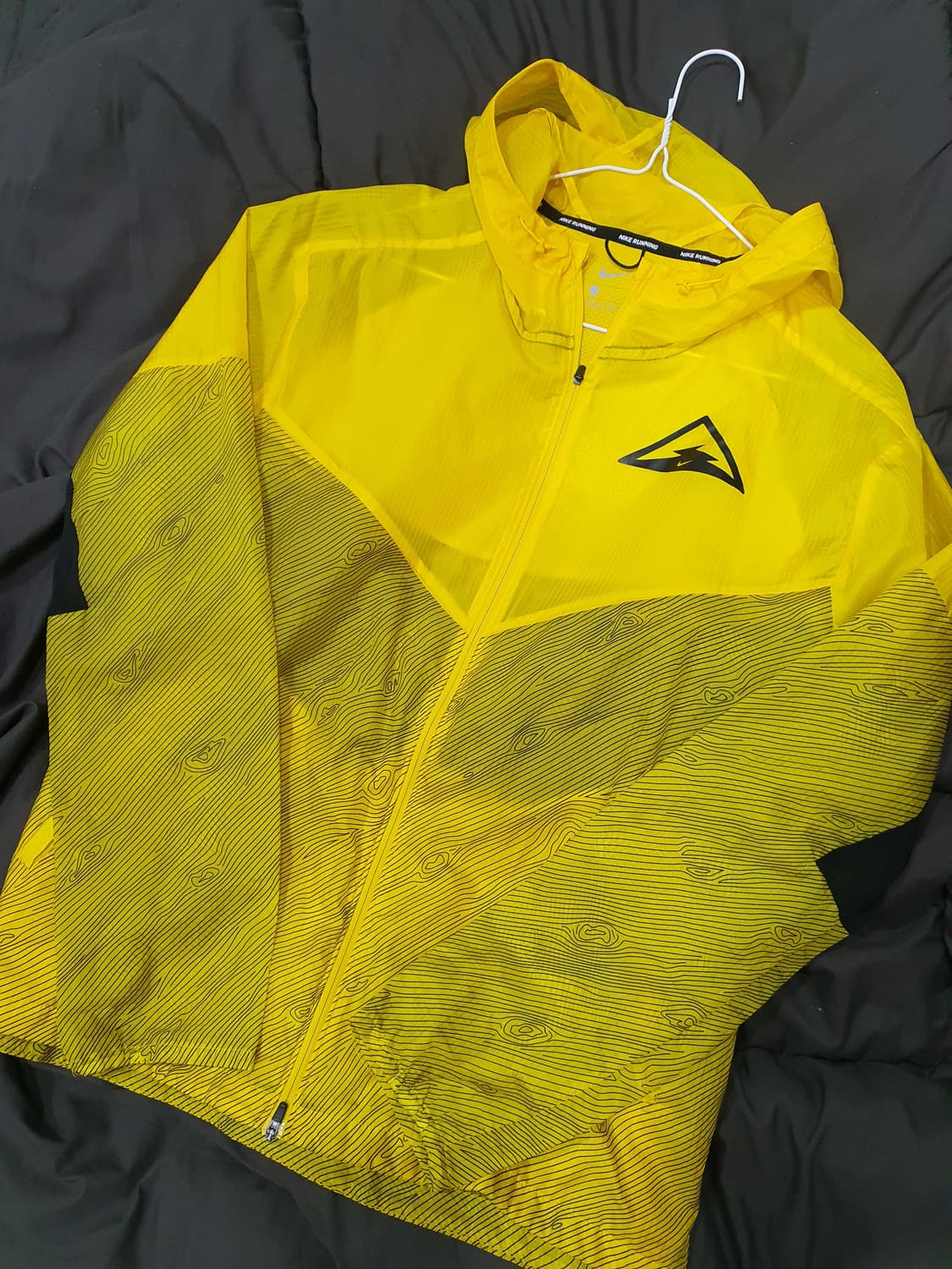 나이키런닝 트레일바람막이 상품이미지2