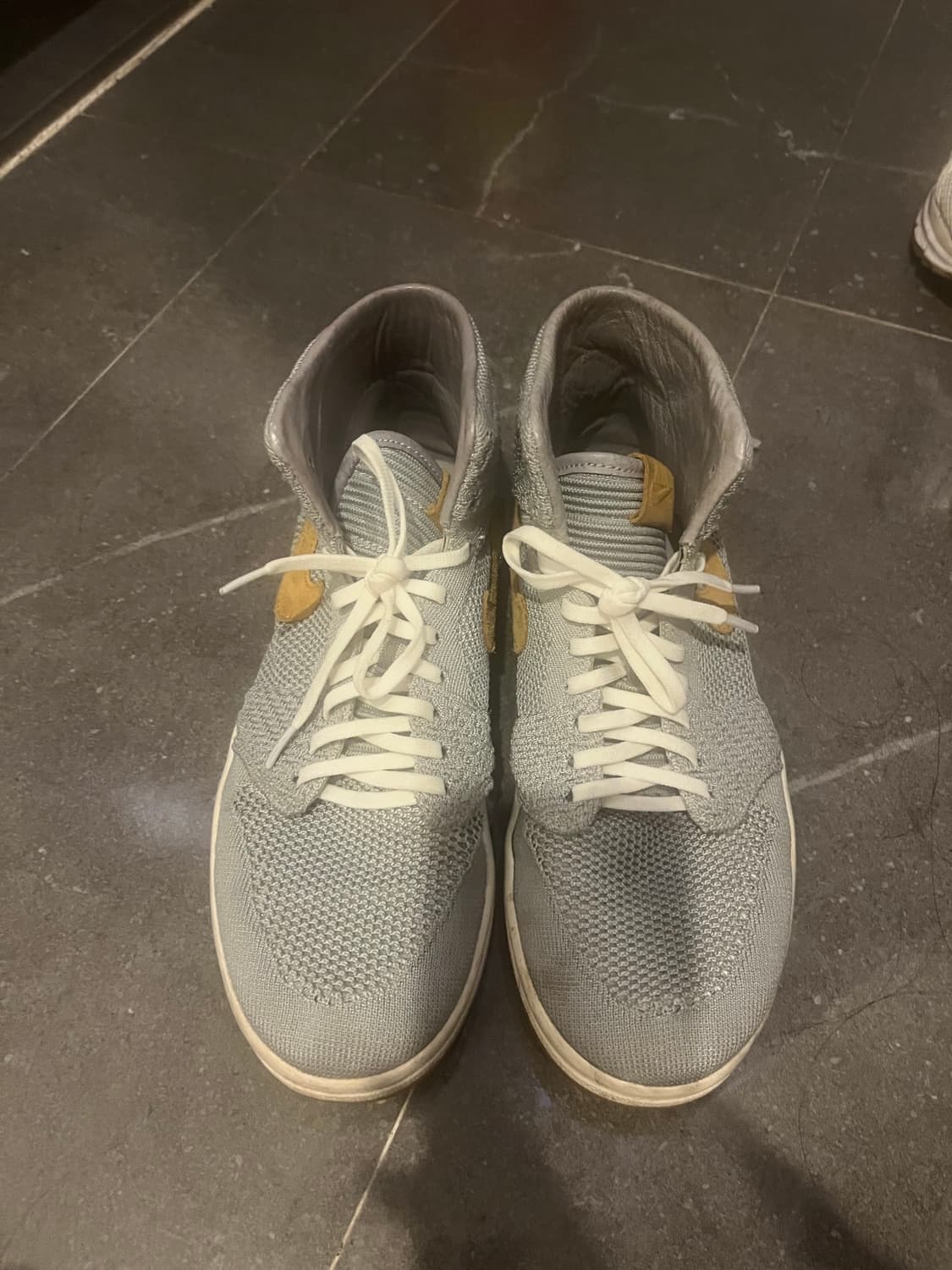 Nike 스니커즈 250 상품이미지1