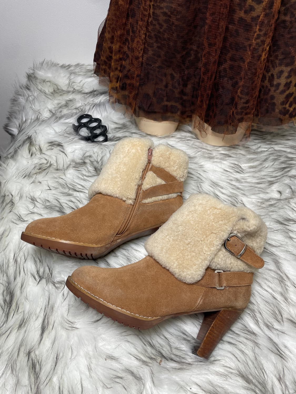 UGG 갸루 스웨이드 부츠힐 상품이미지2