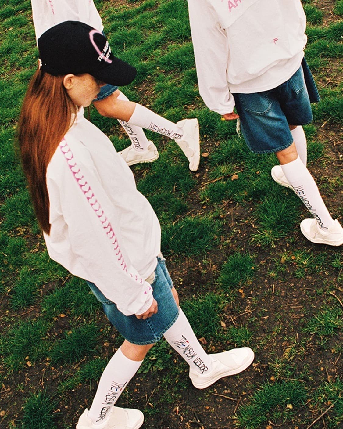 더뮤지엄비지터 필라 니삭스 양말 상품이미지3