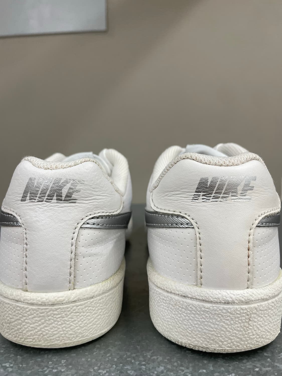 나이키 코트로얄 화이트 그레이 240 상품이미지9