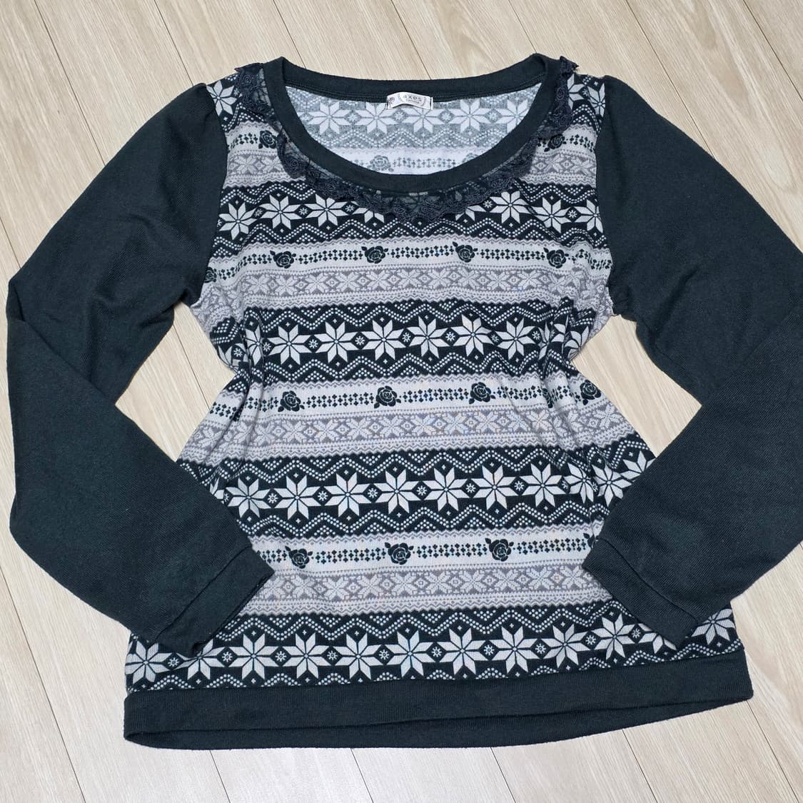 엑시즈팜 일본빈티지)노르딕 레이스 로즈 너드모리걸st 겨울 로맨틱긴팔니트 상품이미지1