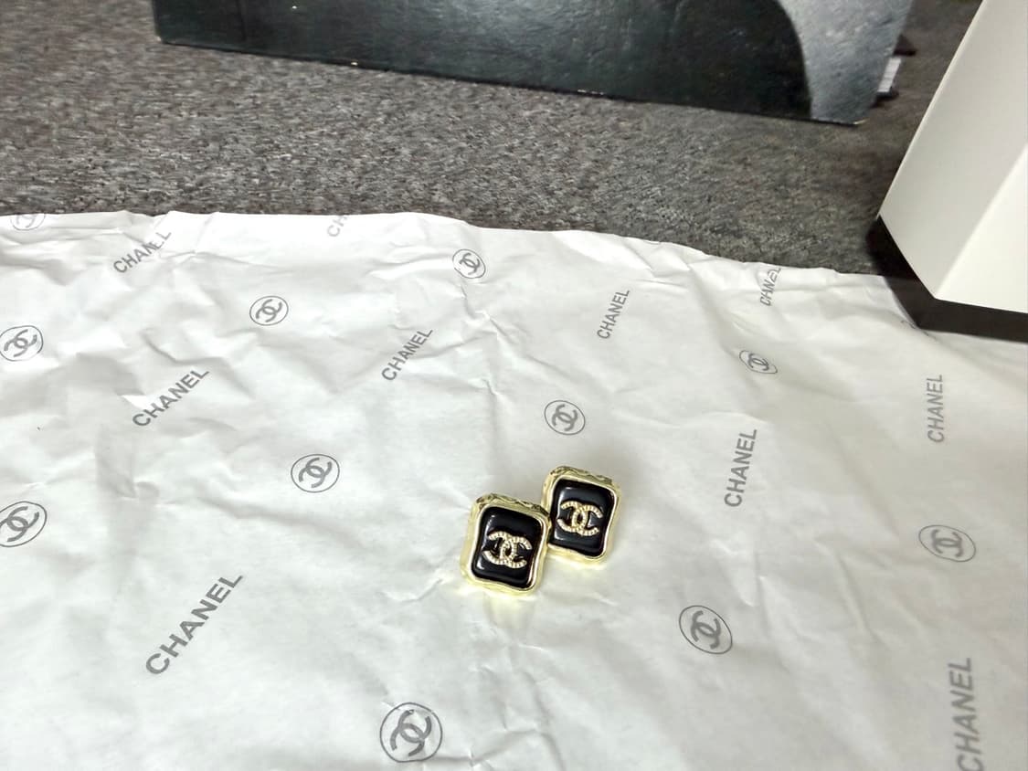 샤넬 클래식 심플 이어링 상품이미지2