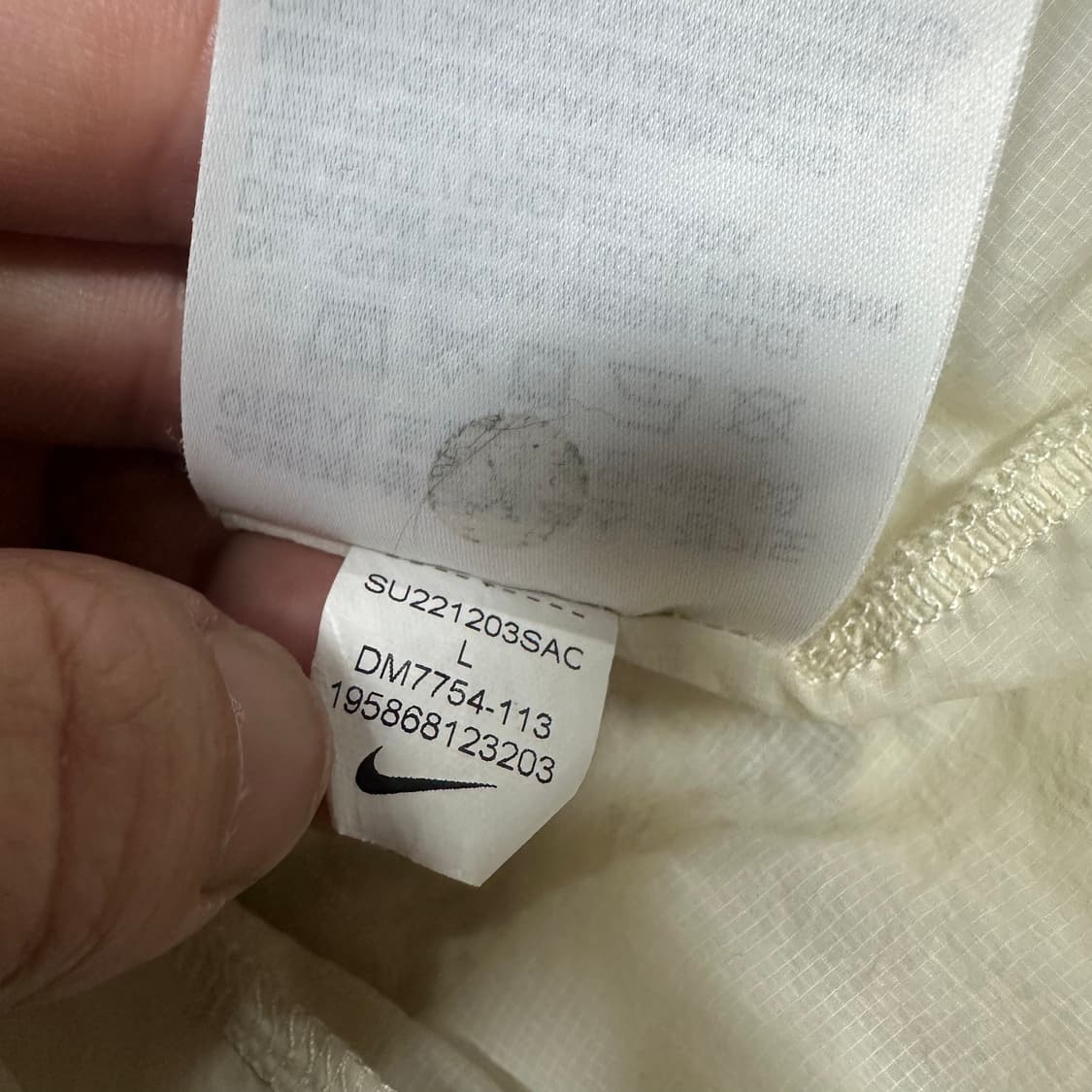 ✨ (바배) 나이키 런 디비전 패커블 초경량 바람막이 코코넛 밀크  상품이미지5