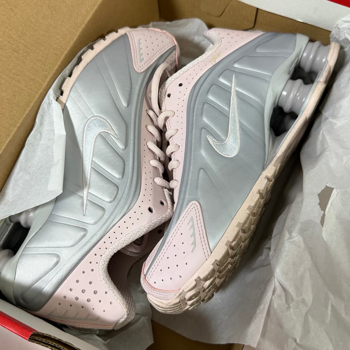 나이키 샥스 R4 핑크 상품이미지3