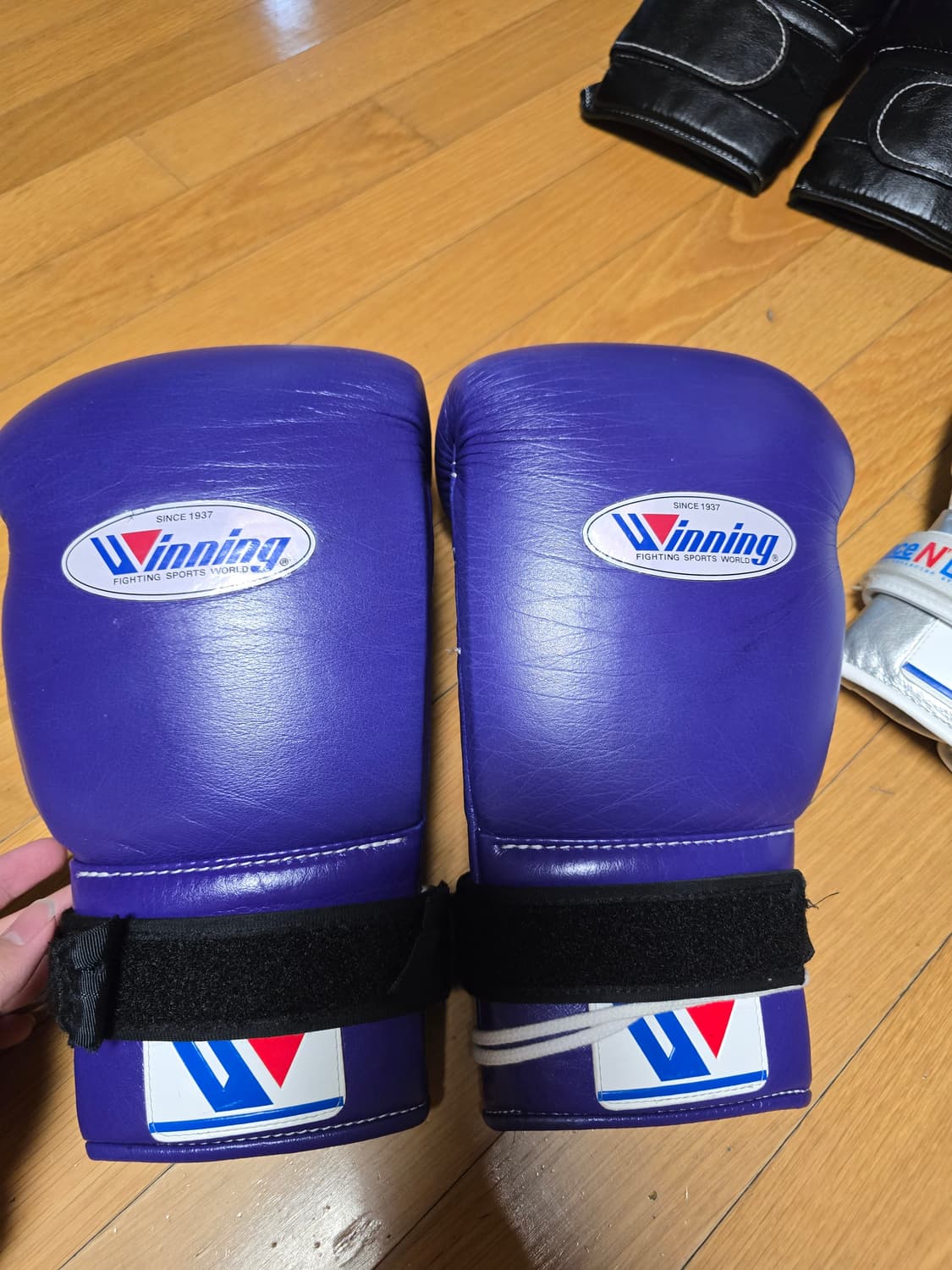 위닝 복싱 화이트실버,퍼플 16온스,화이트 14온스 세트판매 상품이미지2