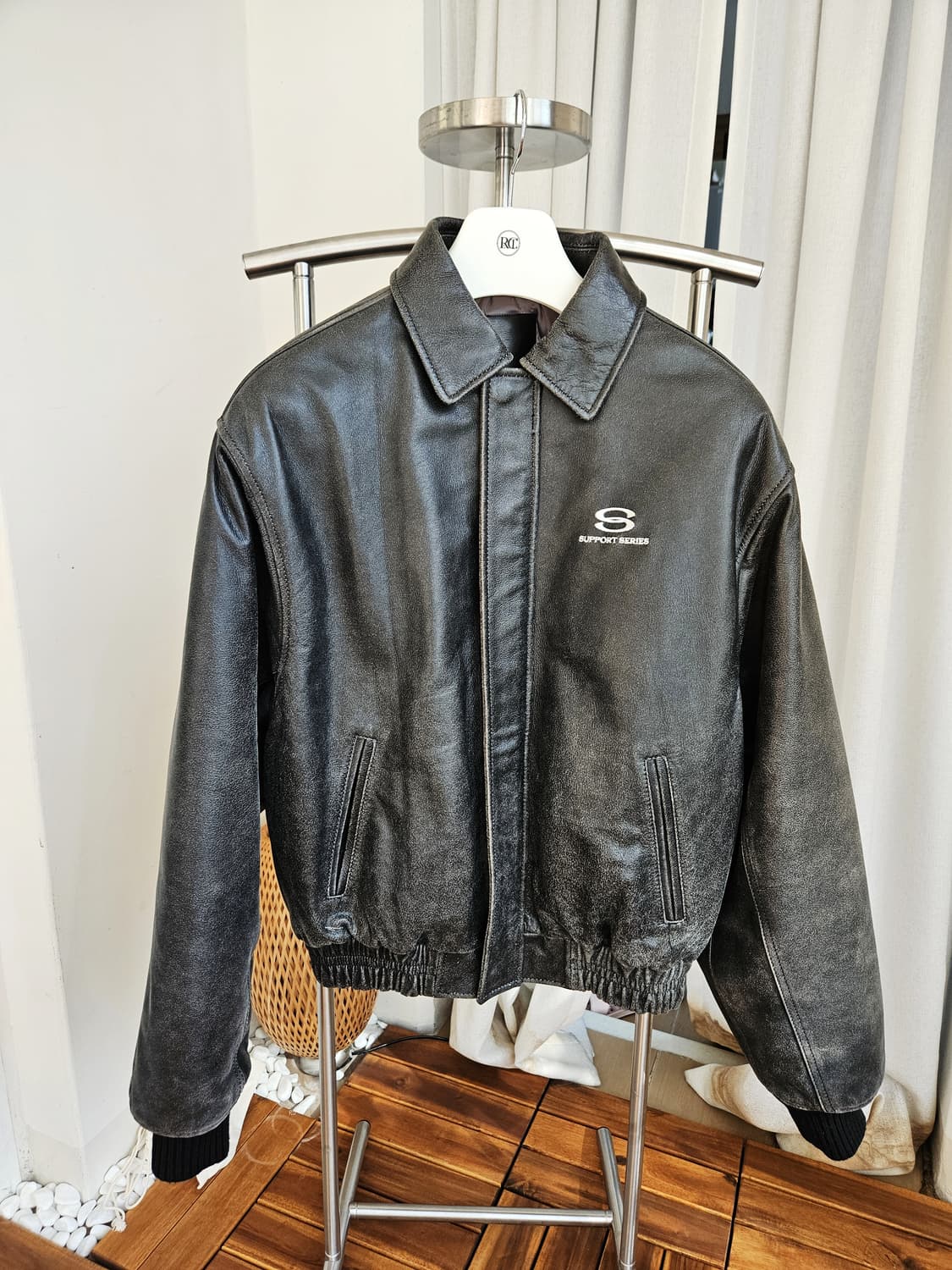 톰스벌스데이 서포트시리즈 레더 봄버 자켓 발렌시아가  상품이미지1