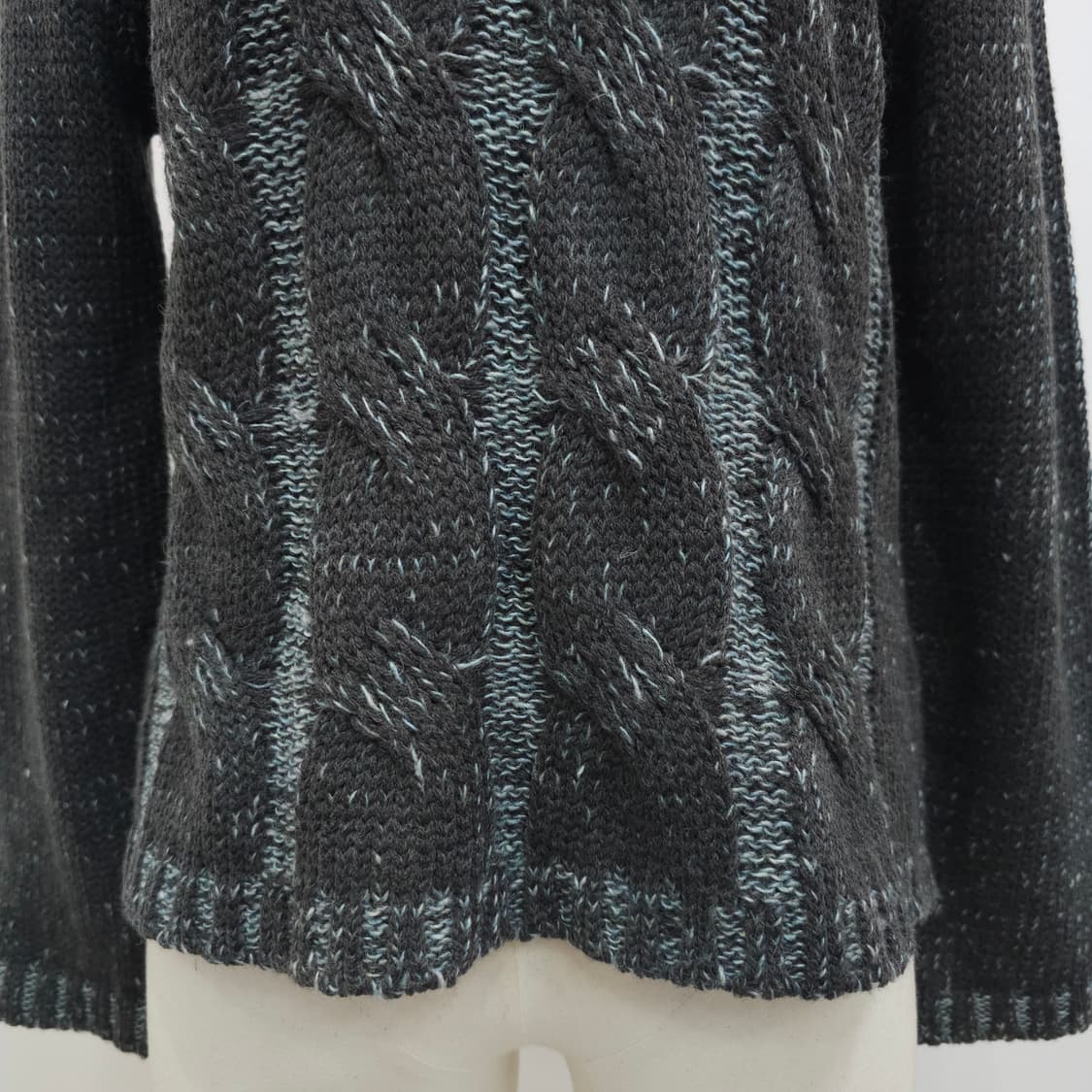 울혼방 차콜그레이 그라데이션 케이블 반목니트  상품이미지7