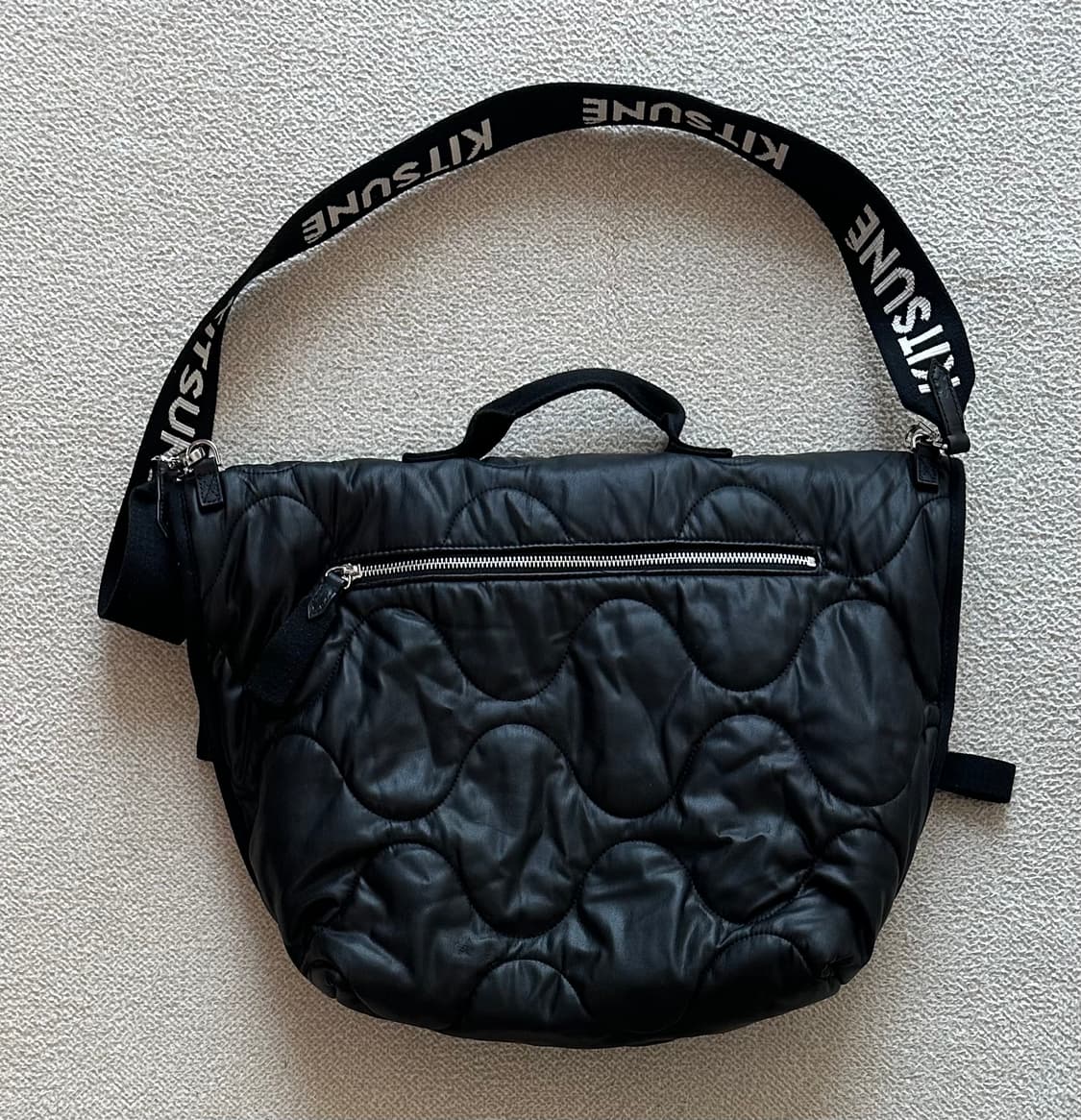 메종키츠네 블랙 퀼팅백 상품이미지2