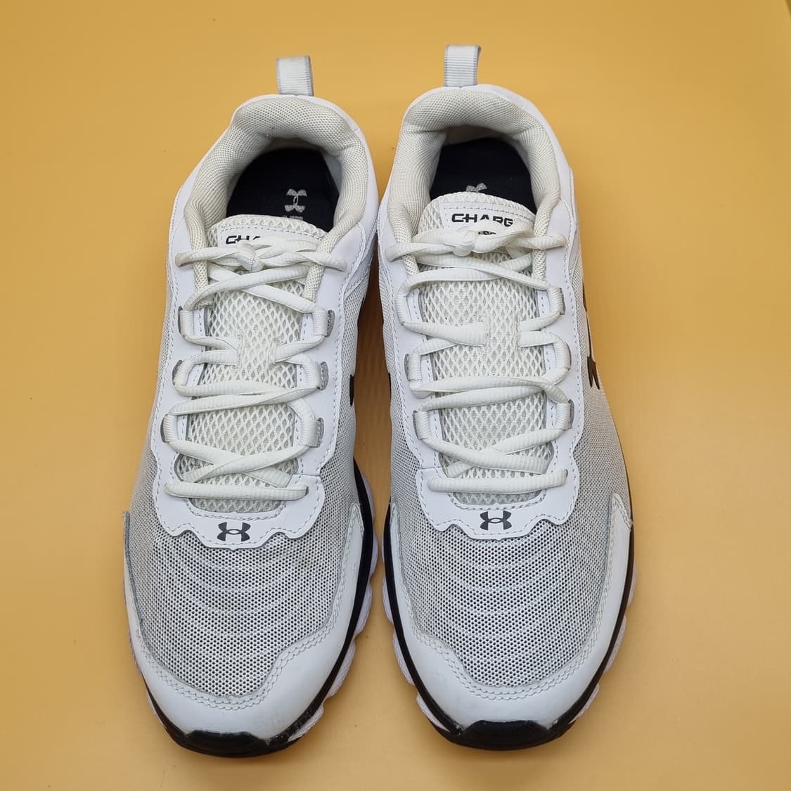 언더아머 UA차지드 남성런닝화275 상품이미지2