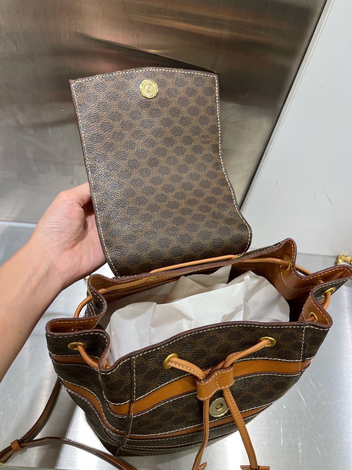 셀린 마카담 빈티지 백팩 상품이미지8