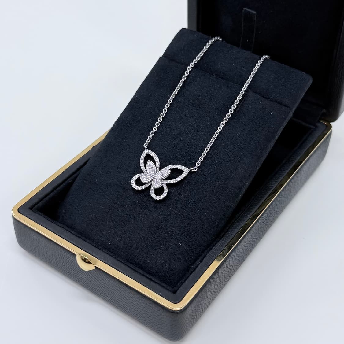 1050판매[S+급/미니]그라프 버터플라이 실루엣 다이아 펜던트 목걸이 상품이미지4
