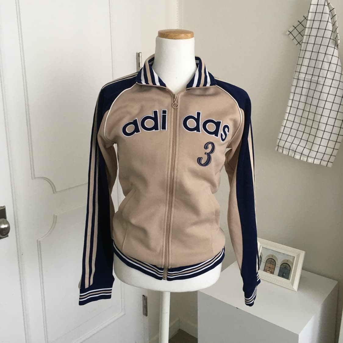 아디다스 대장급 스펠아웃 베이지 저지 상품이미지1