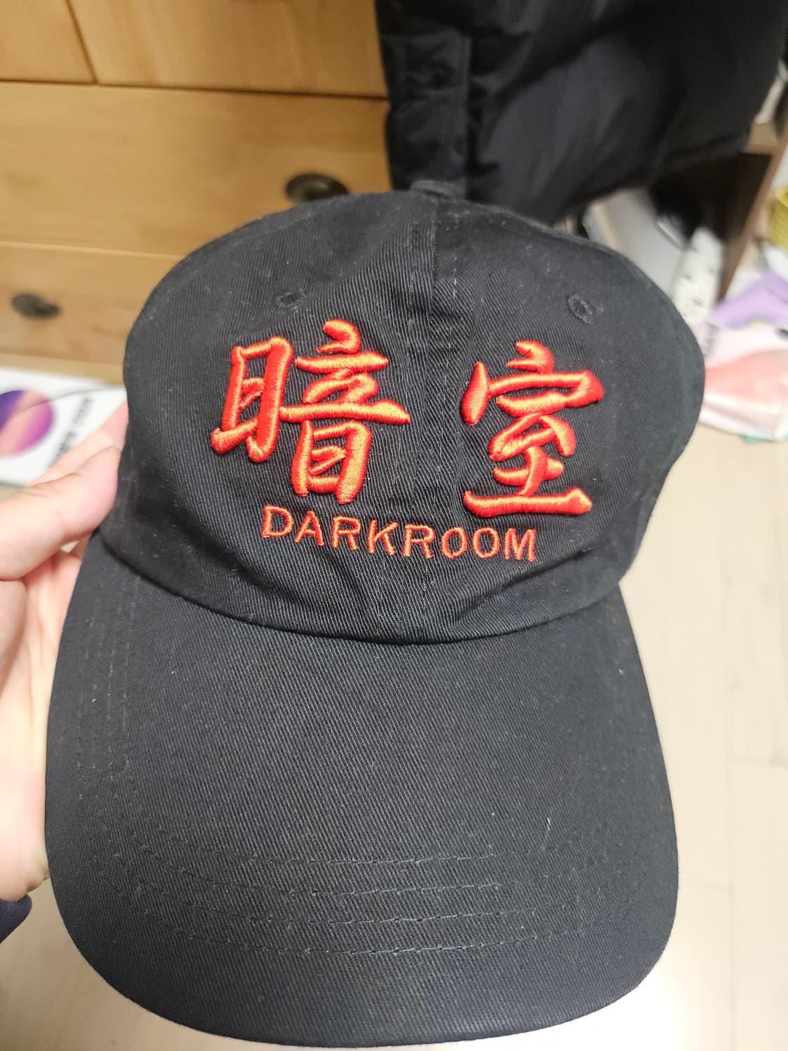 다크룸 모자 레드(판매) 상품이미지3