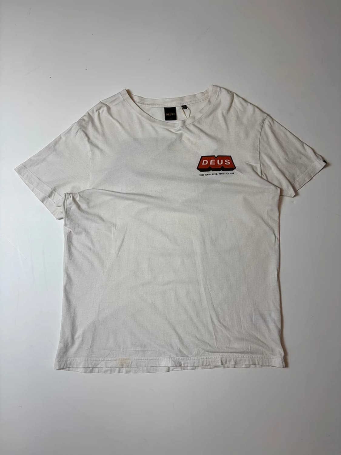 데우스 엑스 마키나 백 프린팅 반팔 티셔츠 PN9563 상품이미지3