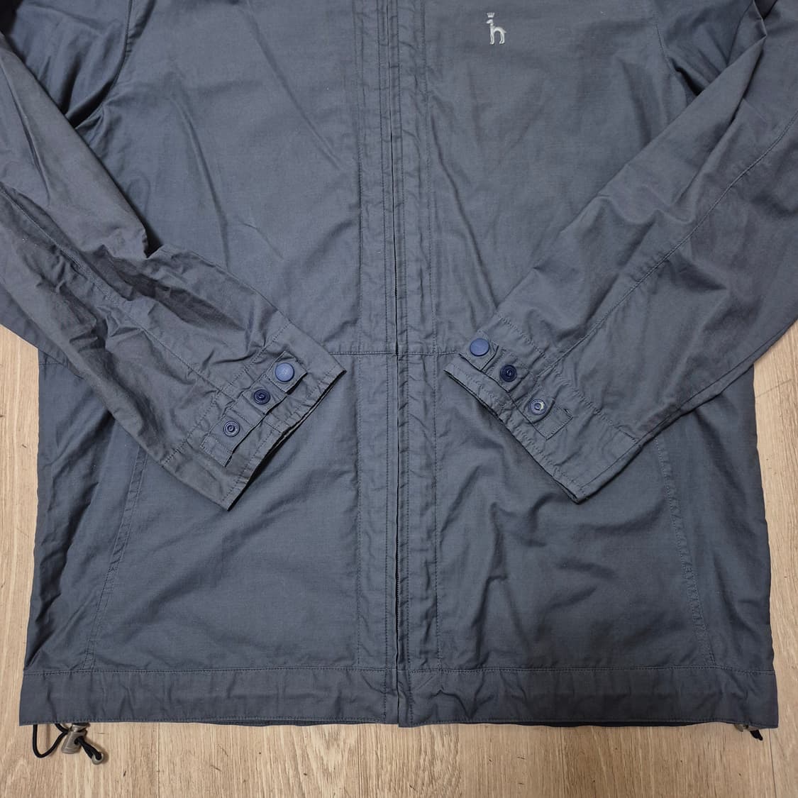 헤지스 자수로고 바람막이 집업자켓 상품이미지3