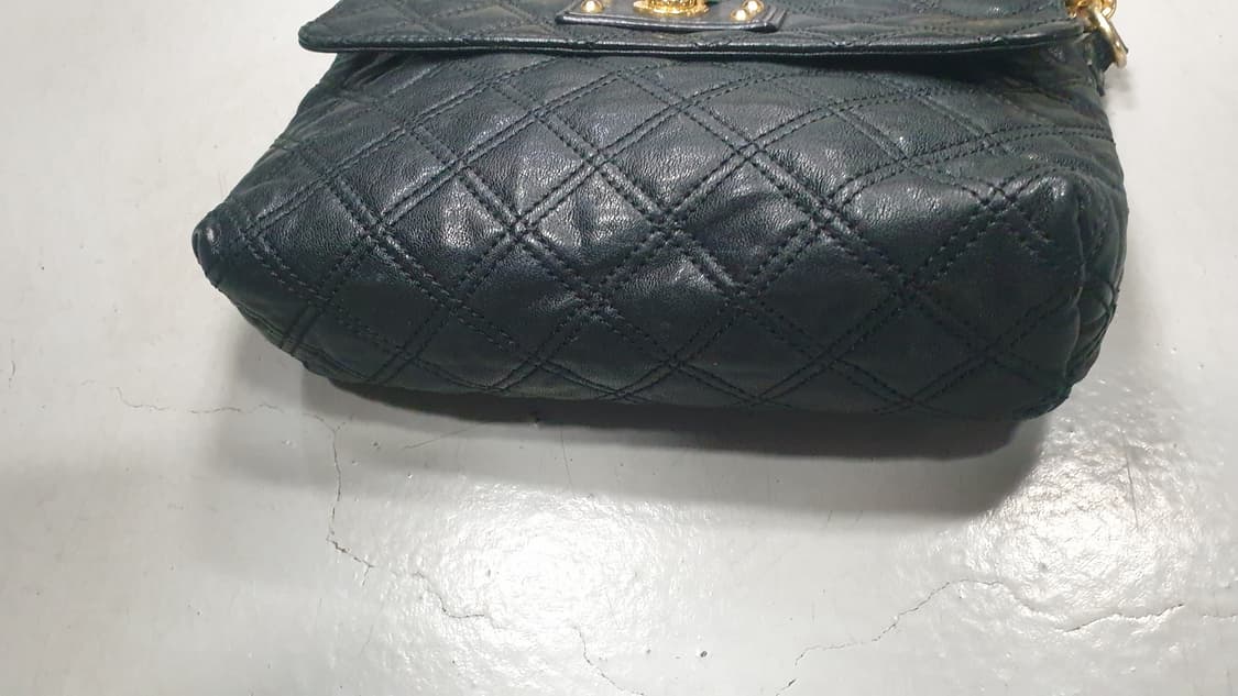 마크제이콥스 블랙 퀼팅 체인 백 상품이미지5