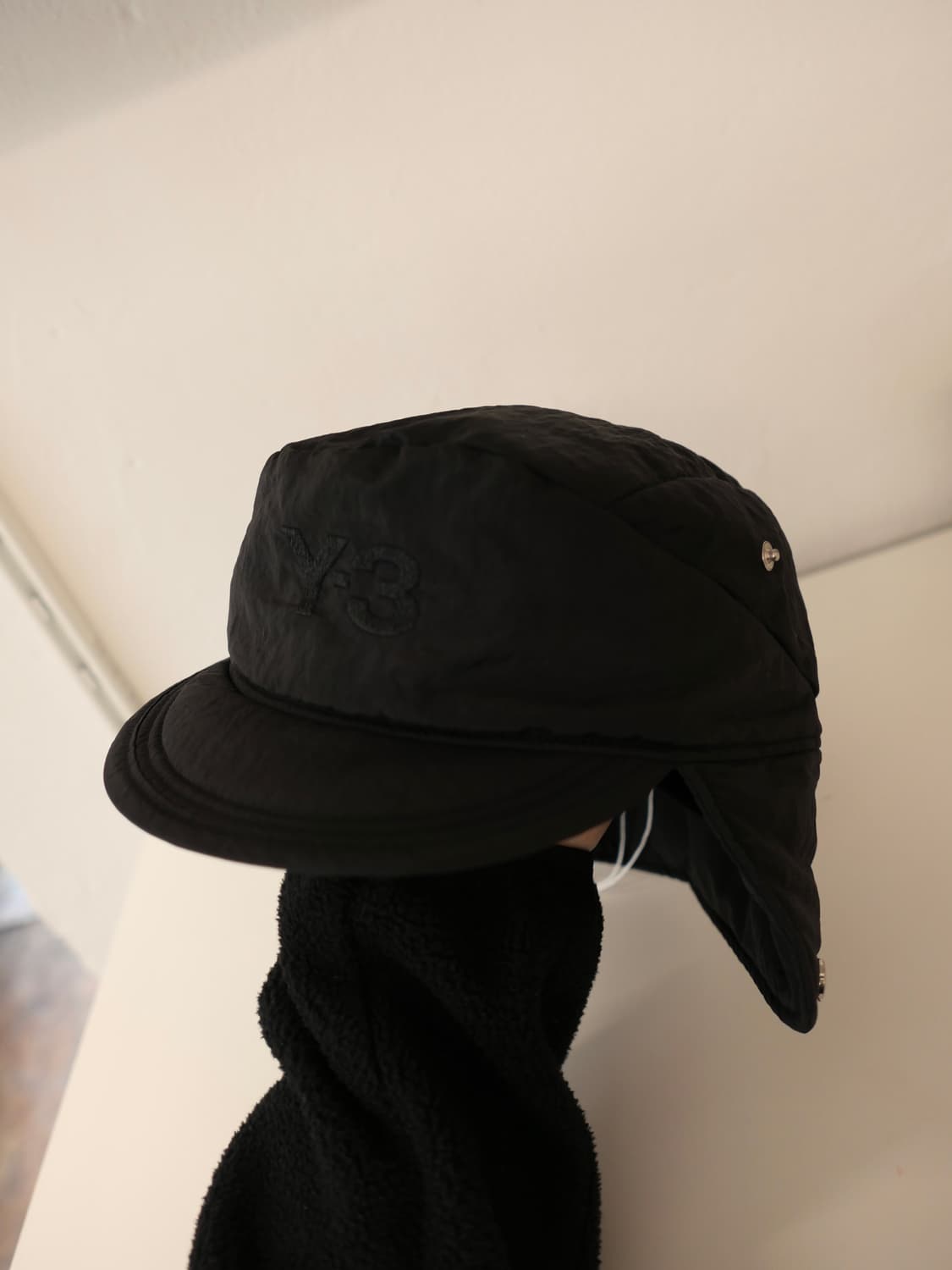 Y-3 이어플랩 모자 상품이미지1