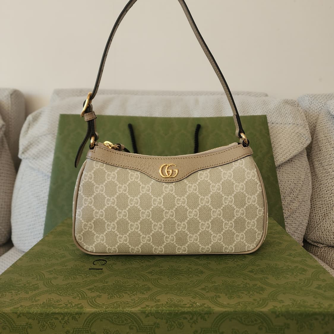 전시품급 구찌 GG 수프림 오피디아 숄더백 스몰 베이지 상품이미지1