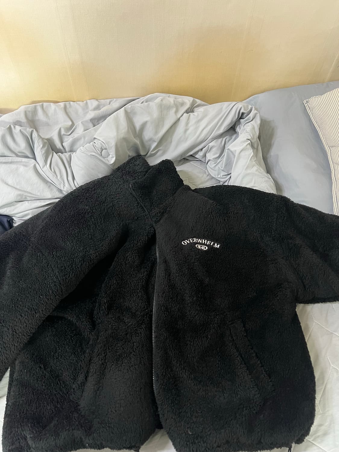 압도 기본로고 후리스 상품이미지2