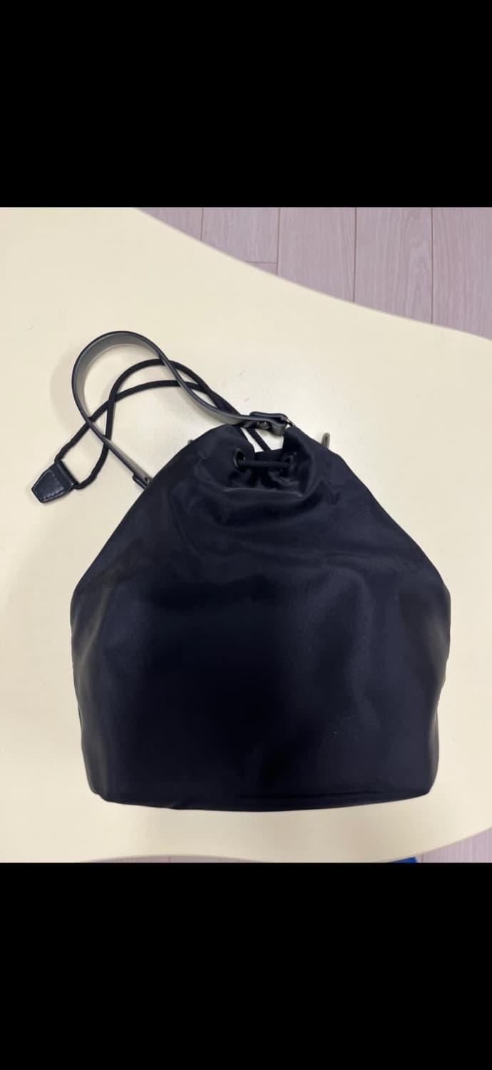 버버리 포이베 파우치 블랙 상품이미지2