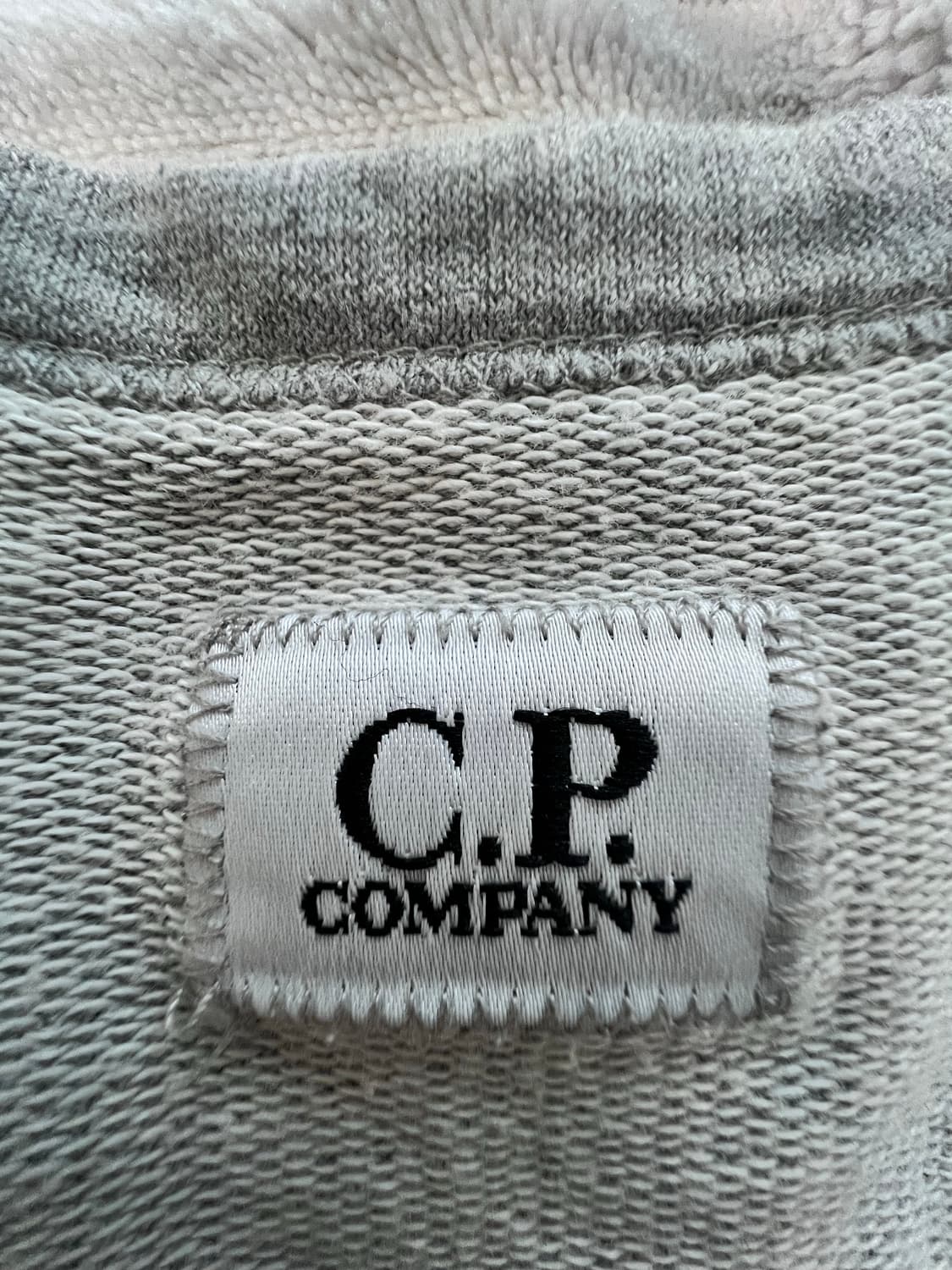 XL 사이즈 CP컴퍼니 회색 롱슬리브 상품이미지4
