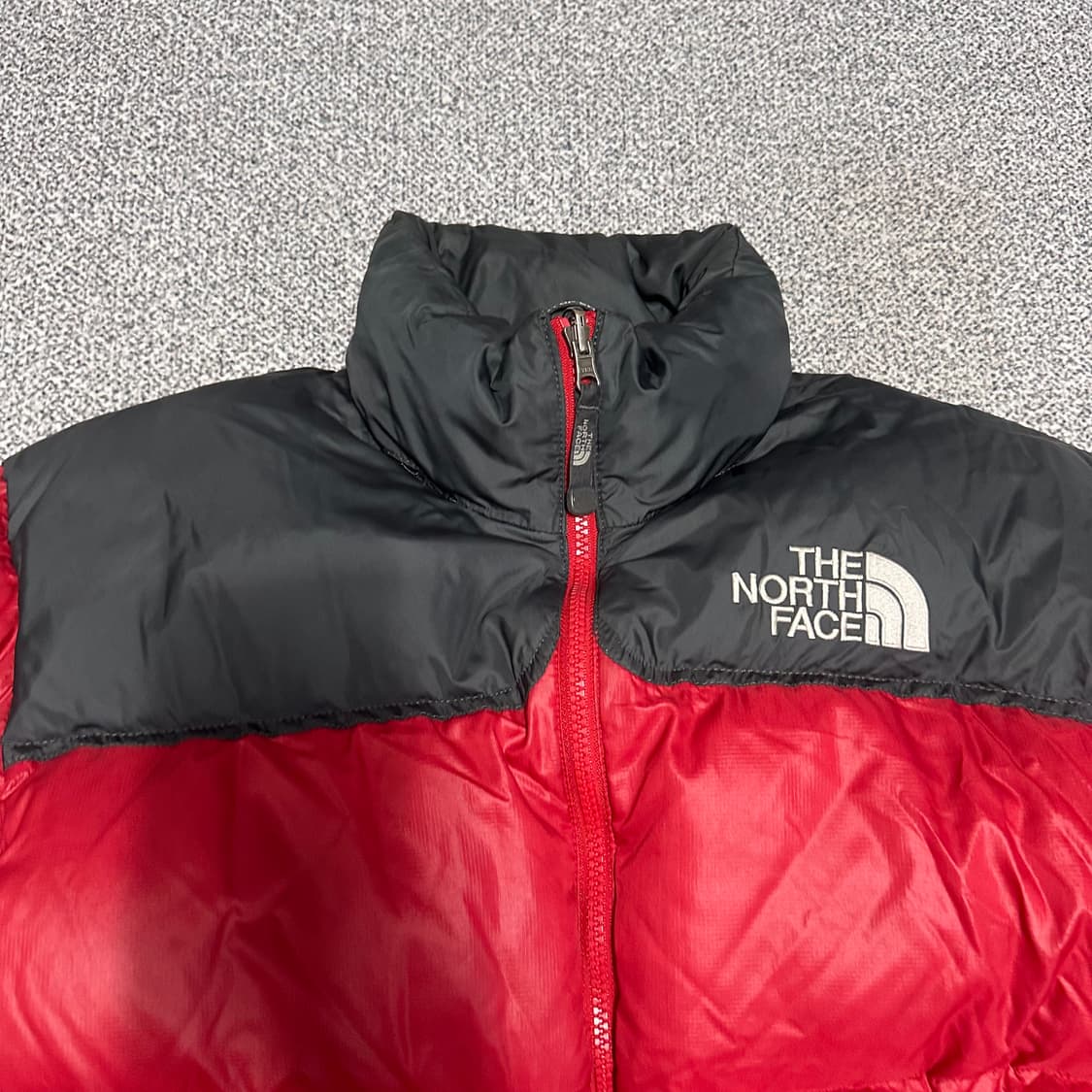노스페이스 눕시 패딩 레드/블랙 상품이미지2