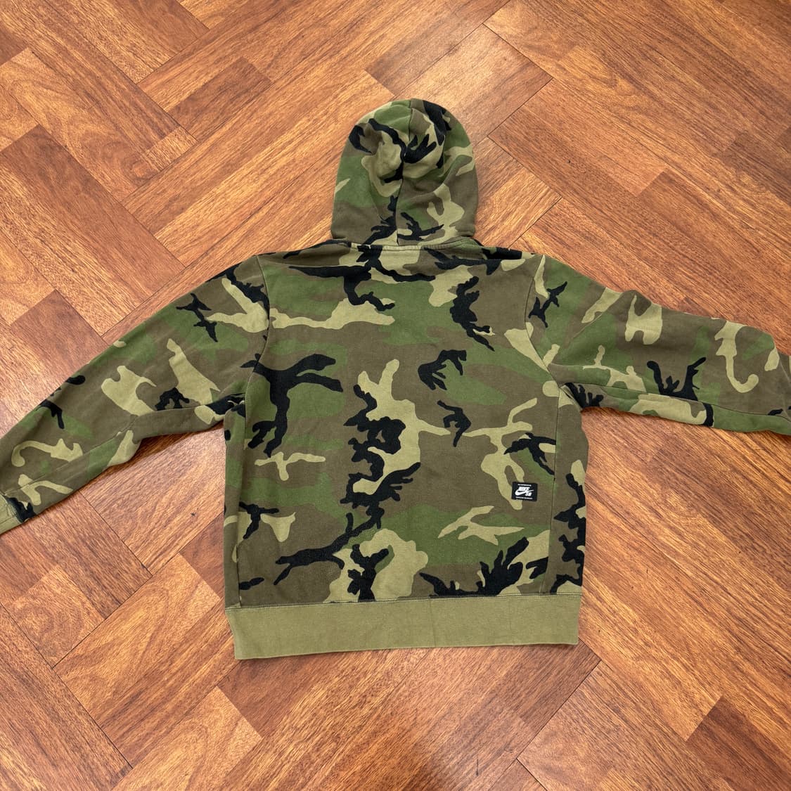 XL 나이키 SB 카모 후드 티셔츠  상품이미지2