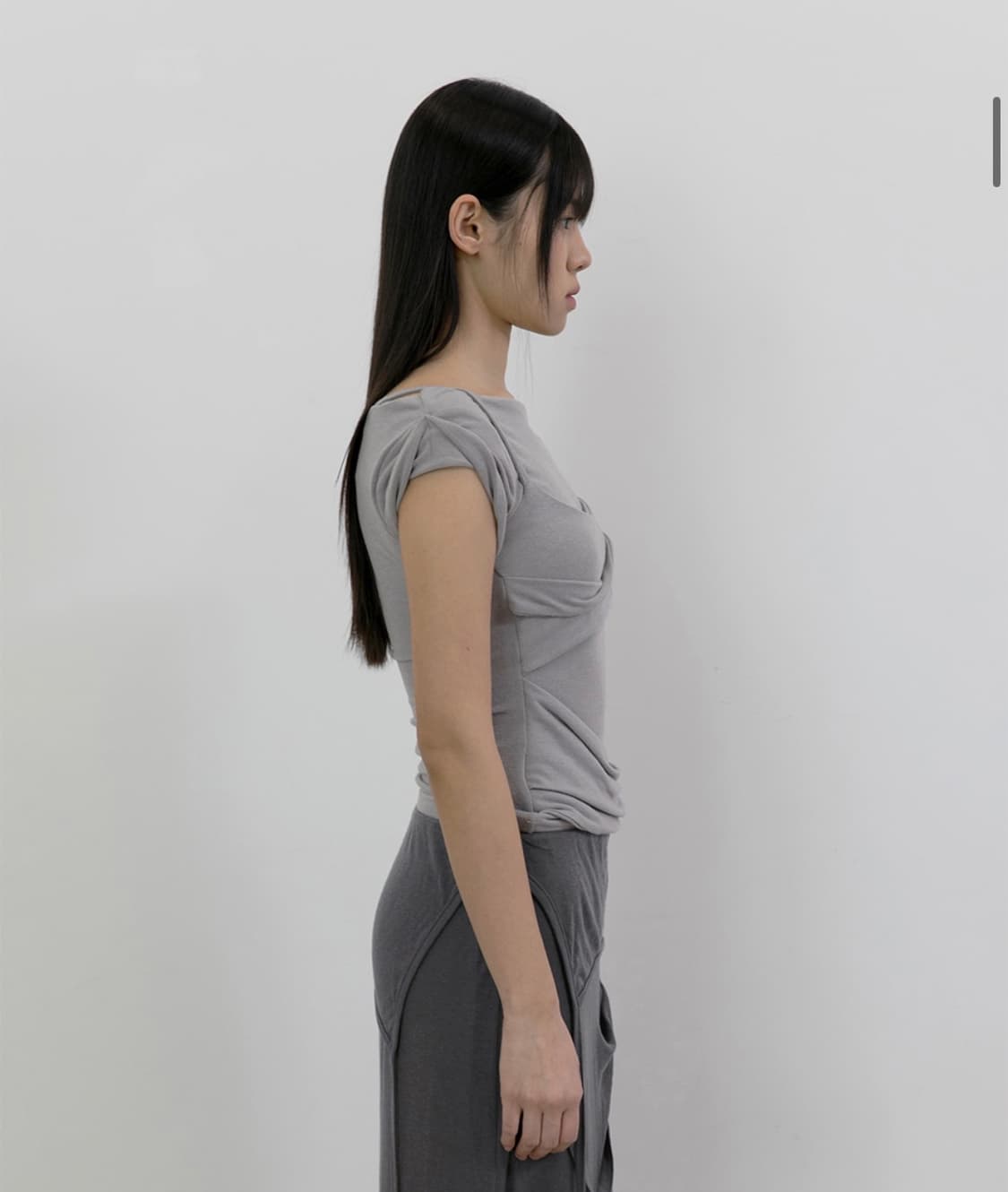 플레어업 레이어드 뷔스티에 티셔츠 그레이 상품이미지4