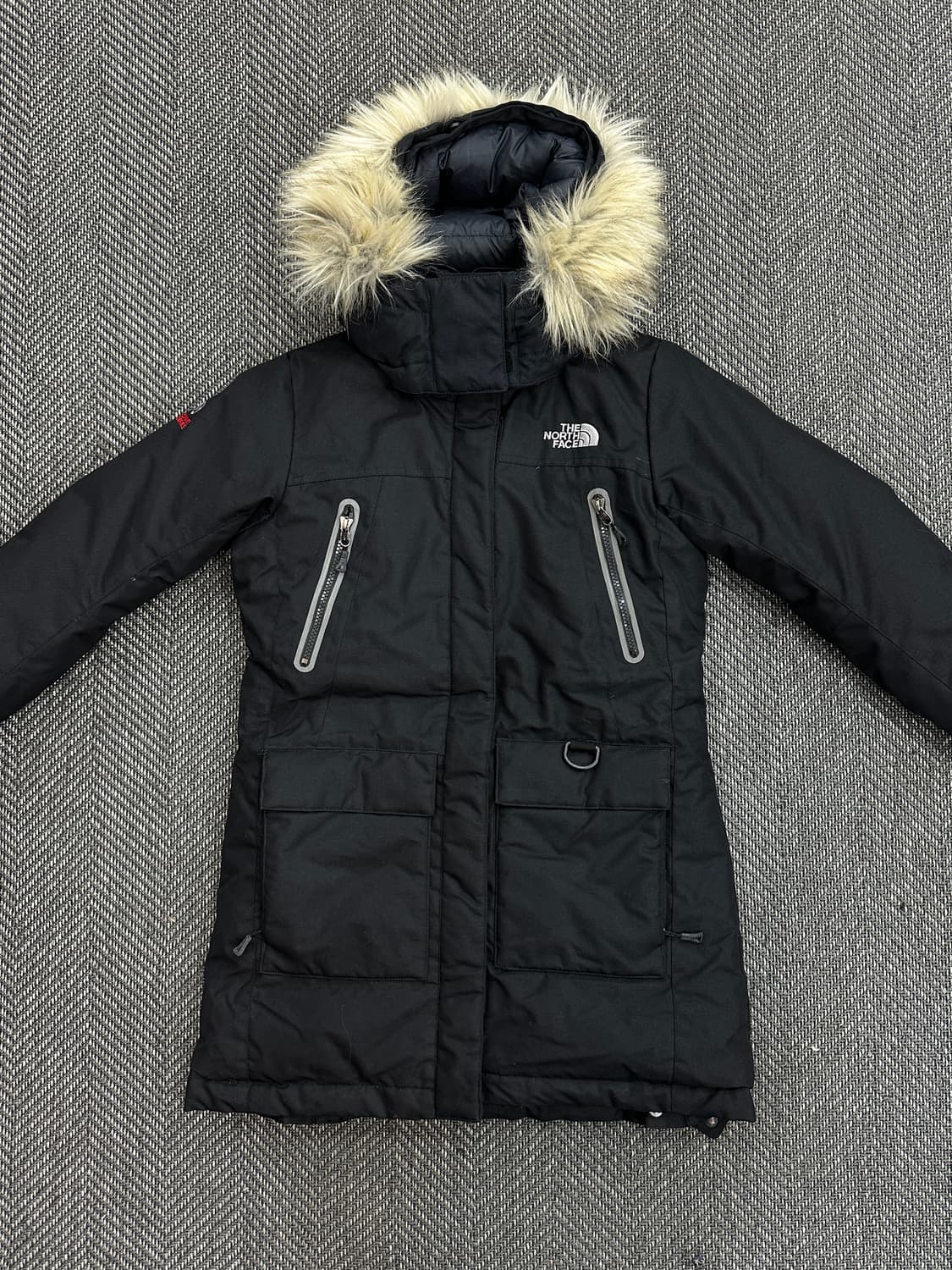 노스페이스 퍼후드 패딩 블랙 상품이미지2