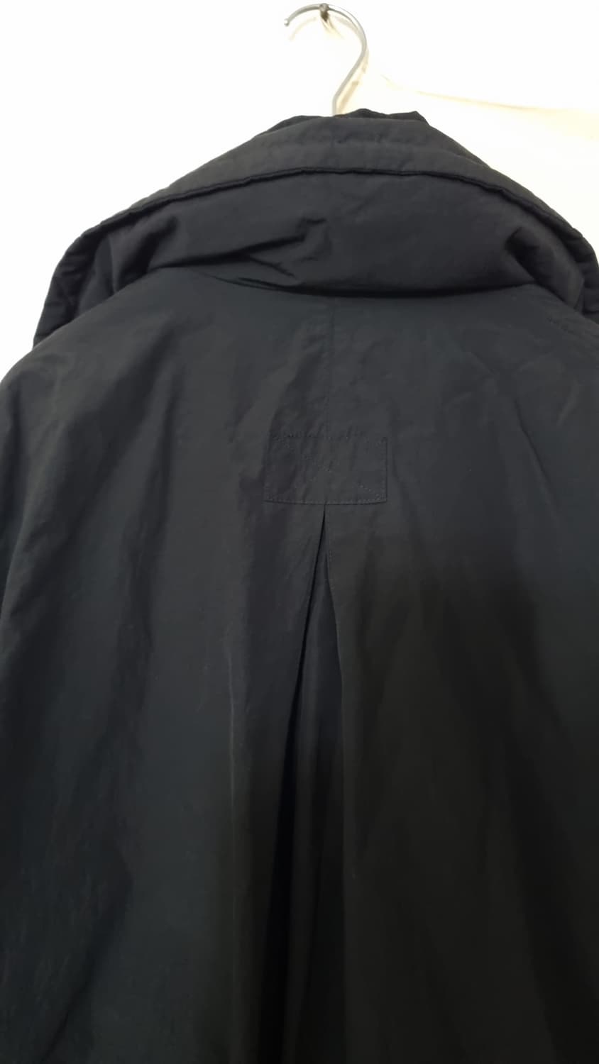 [온앤온] 블랙  A라인 중기장 구스 다운 상품이미지6