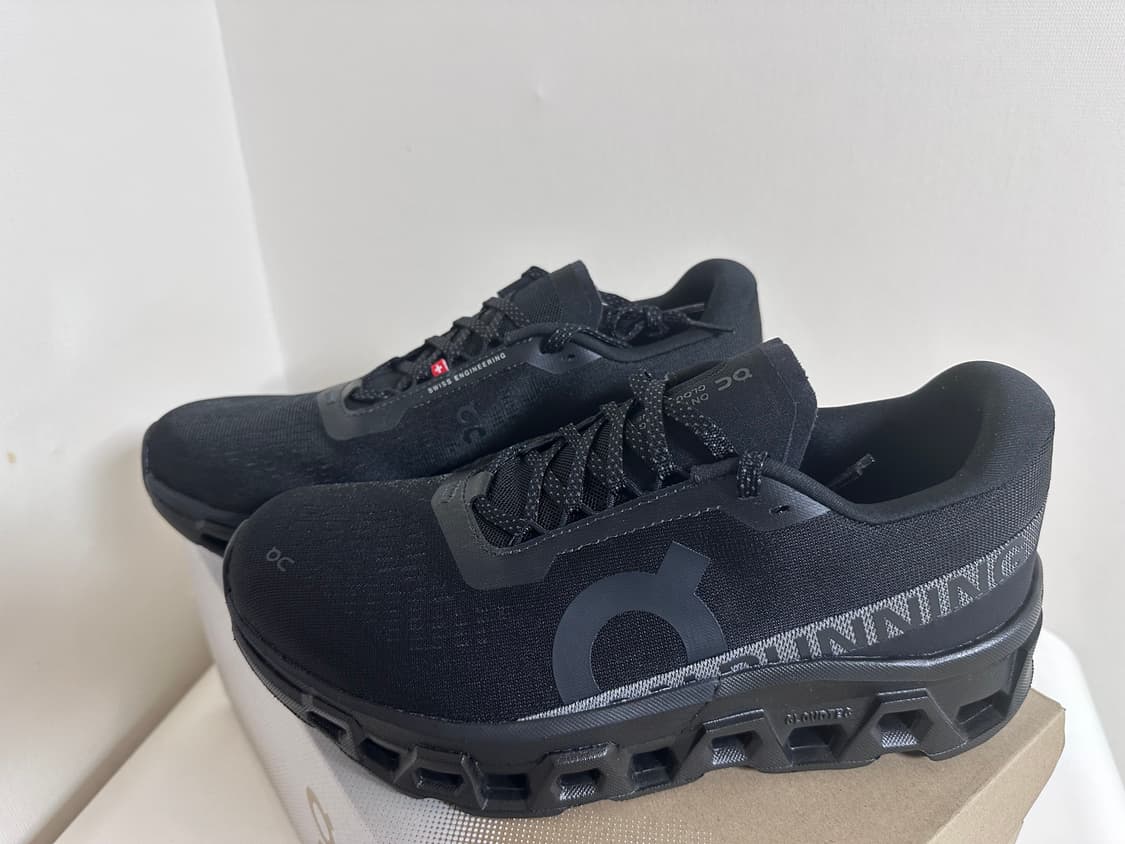 온러닝 클라우드몬스터2 블랙 상품이미지1