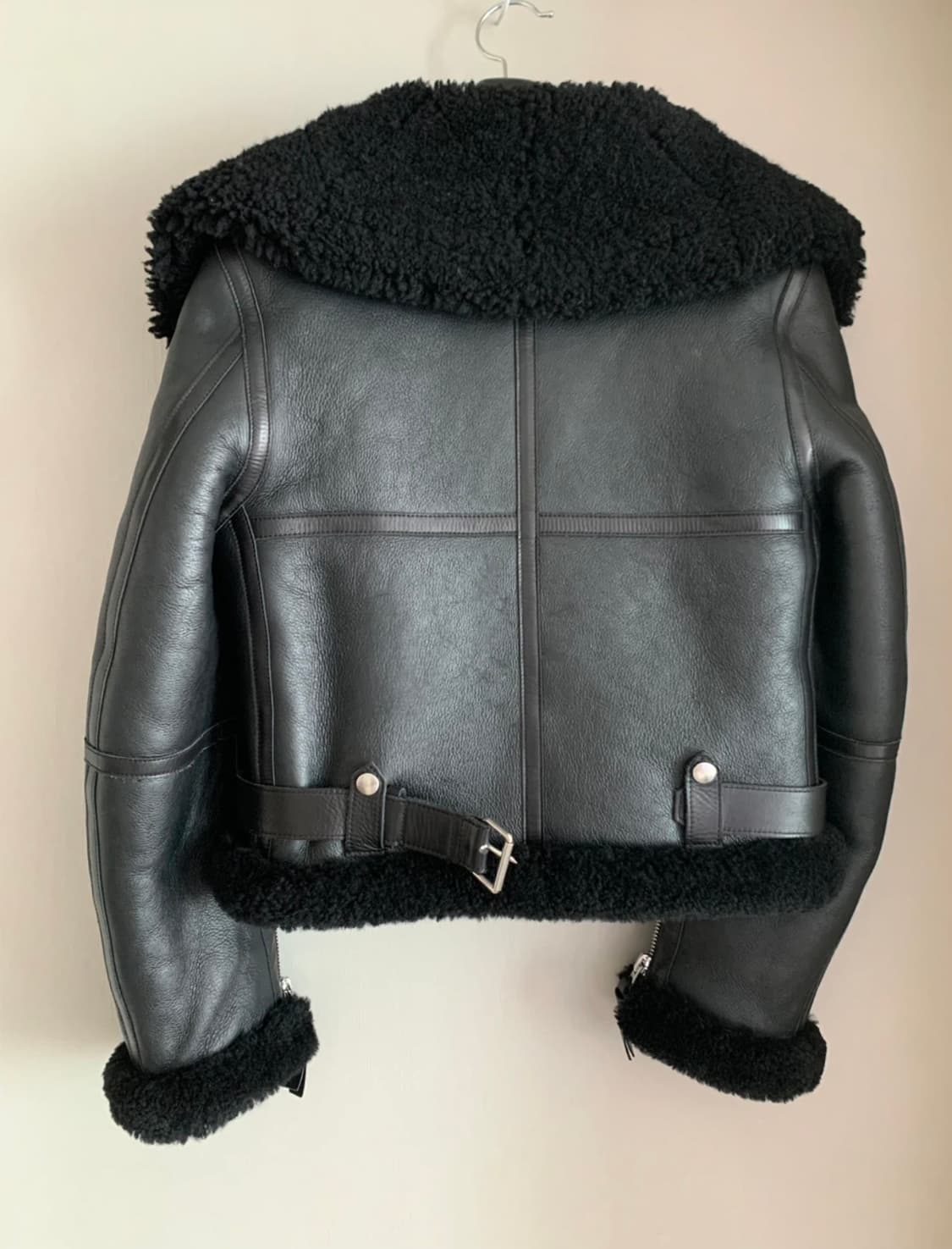 Acne Studios 무스탕 자켓 블랙 36(백화점구매) 상품이미지4