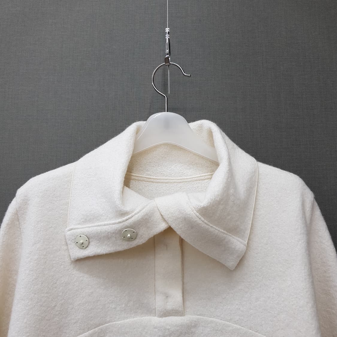 ORR 오르 2023 울 블렌드 아이보리 버튼 넥 풀오버  S사이즈 상품이미지2