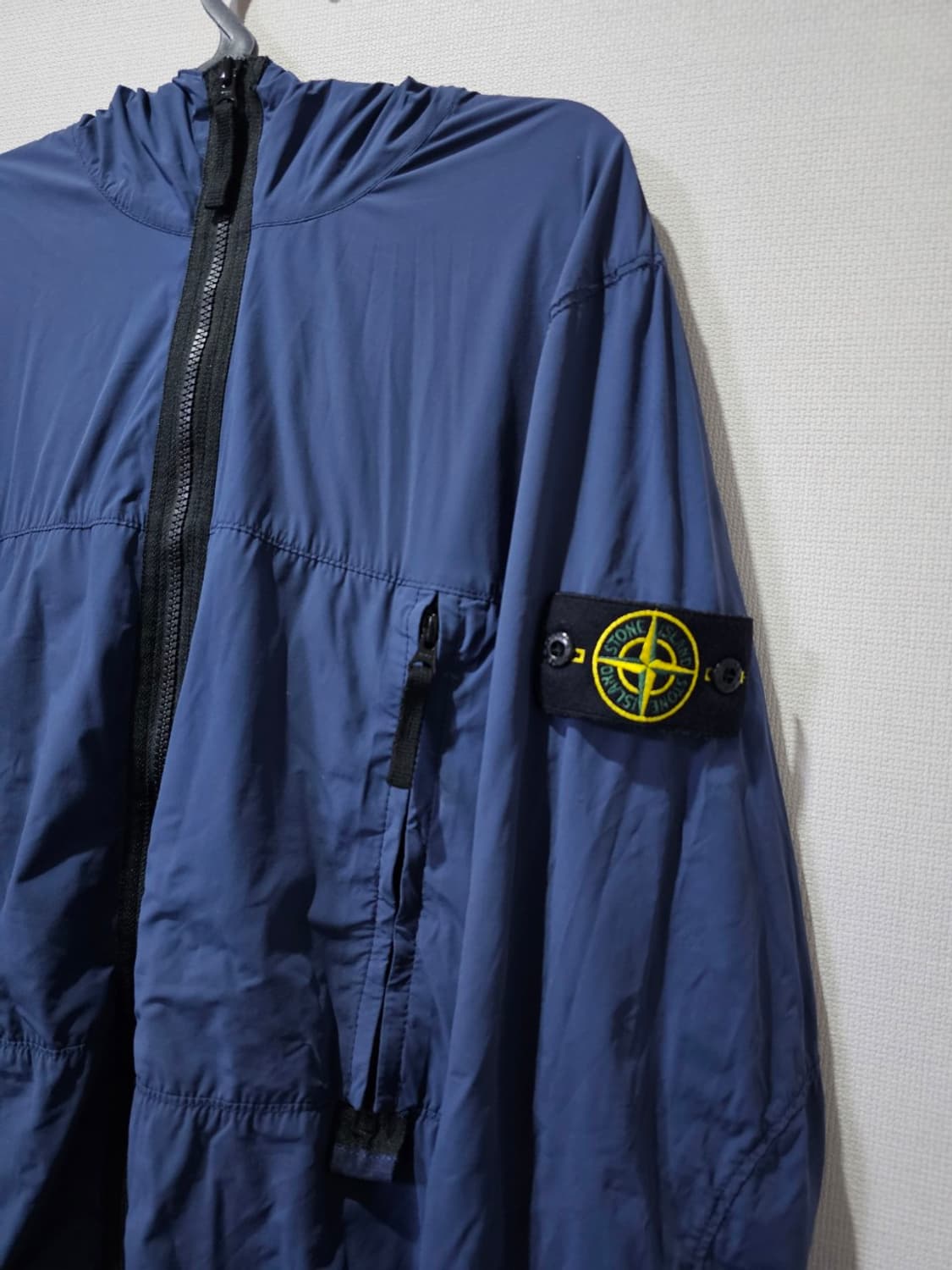 정품 스톤아일랜드 스킨 터치 와펜 후드 자켓 90 / S 상품이미지2