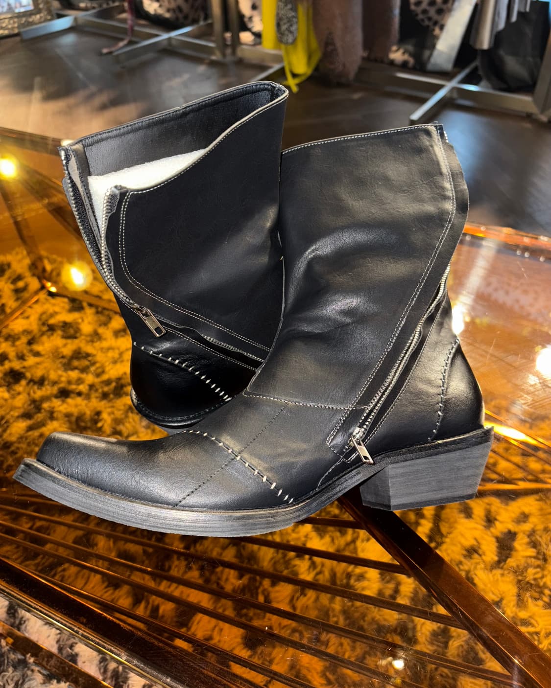 Opium Dark Crest Side-Zip Heel Boots  상품이미지4